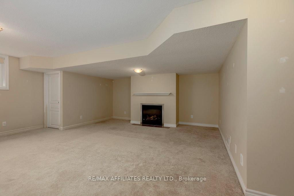 Photo 32 of 215 Gossamer Street, Ottawa, Mer Bleue/Bradley Estates/Anderson Park — HOMEH