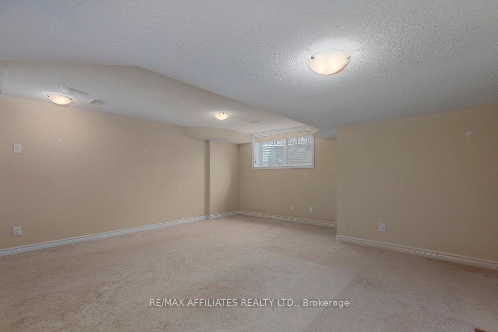 Photo 33 of 215 Gossamer Street, Ottawa, Mer Bleue/Bradley Estates/Anderson Park — HOMEH
