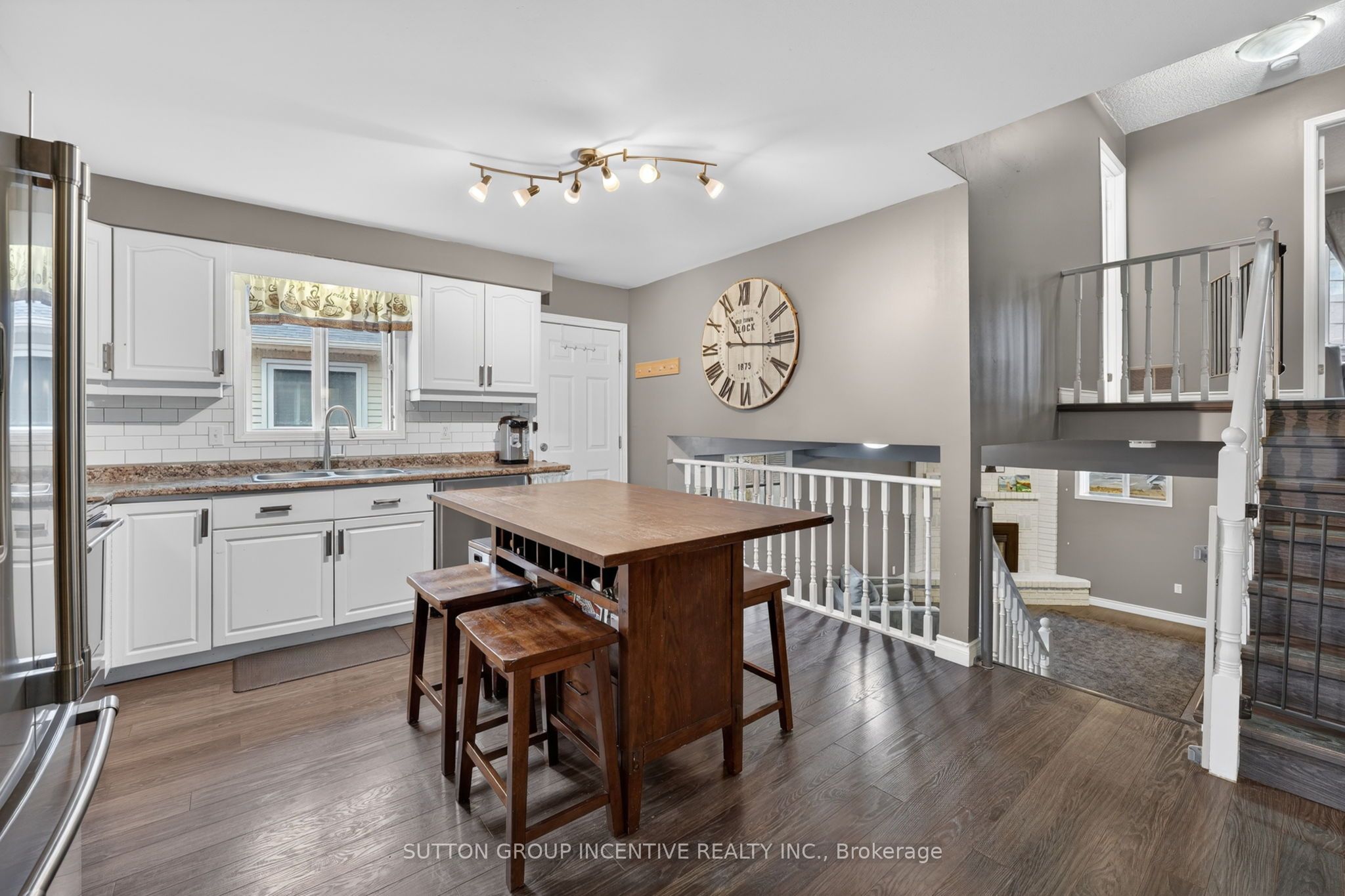 Photo 13 of 20 Broadfoot Road, Barrie, Letitia Heights — HOMEH