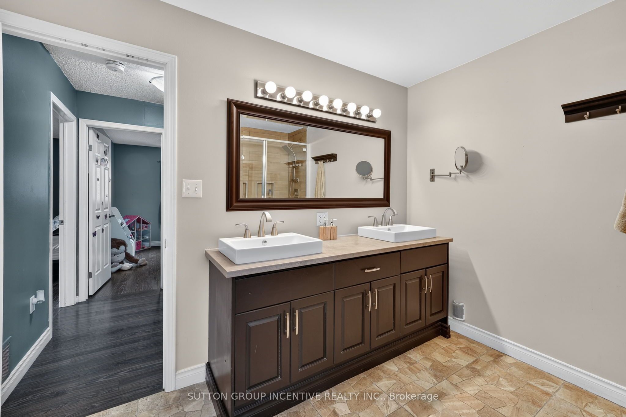 Photo 19 of 20 Broadfoot Road, Barrie, Letitia Heights — HOMEH