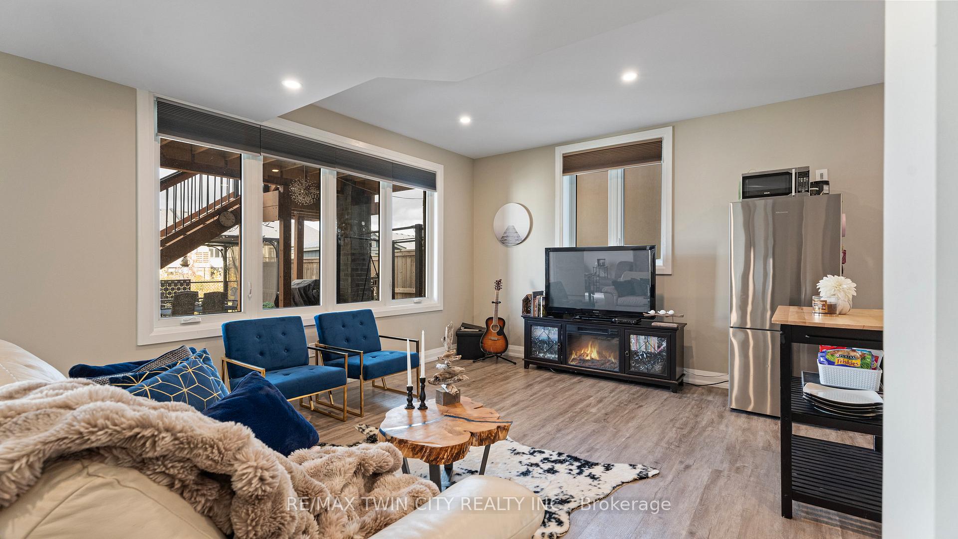 Photo 24 of 61 Swan Avenue, Pelham, Fonthill — HOMEH