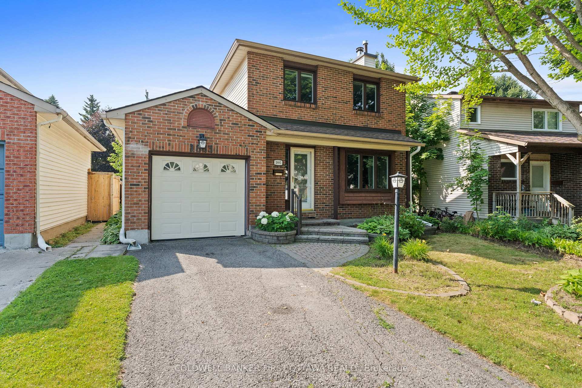 Front of 1883 Des Prairies Avenue