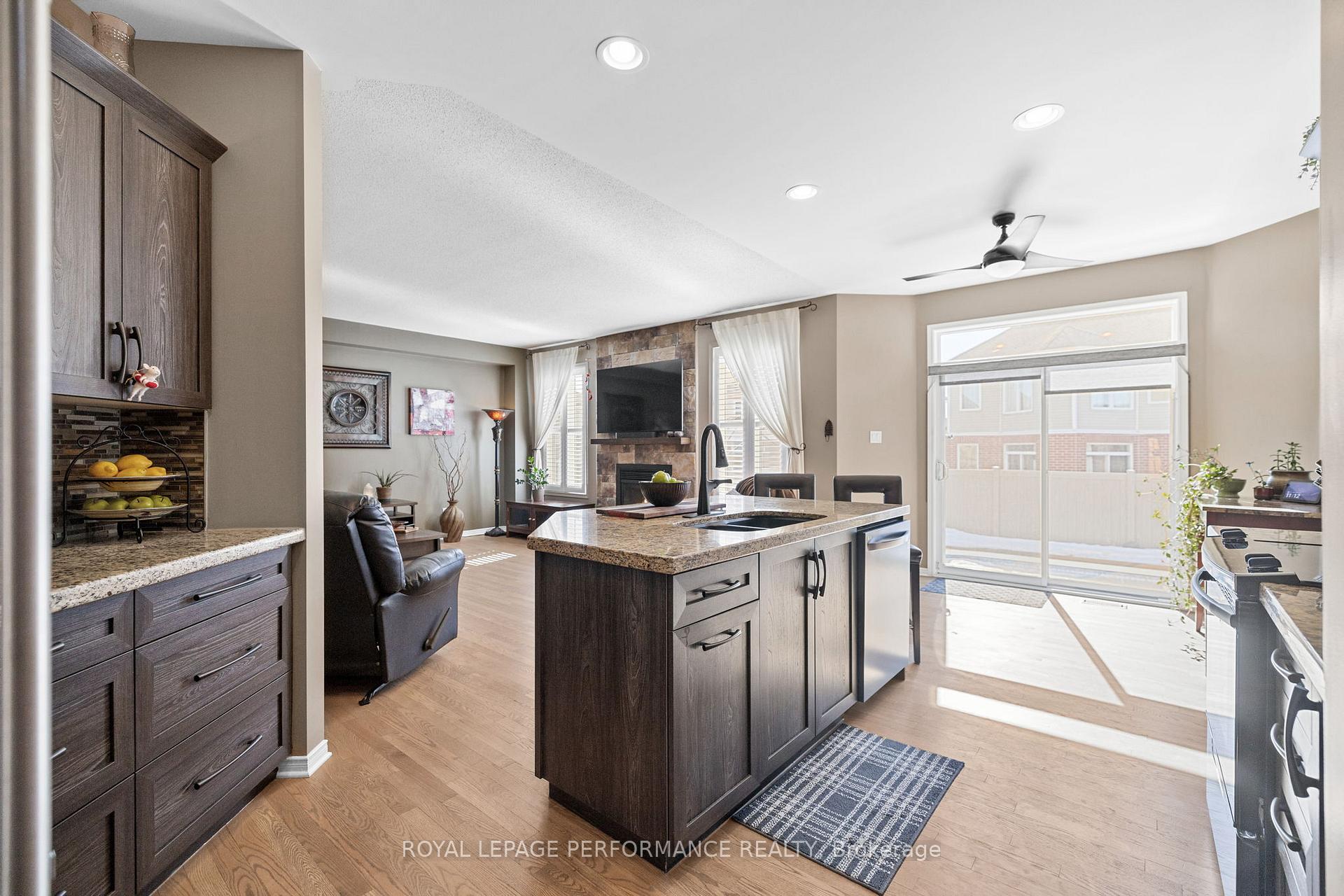 Photo 7 of 2325 Longwater Street, Ottawa, Chapel Hill South - Orleans Village — HOMEH