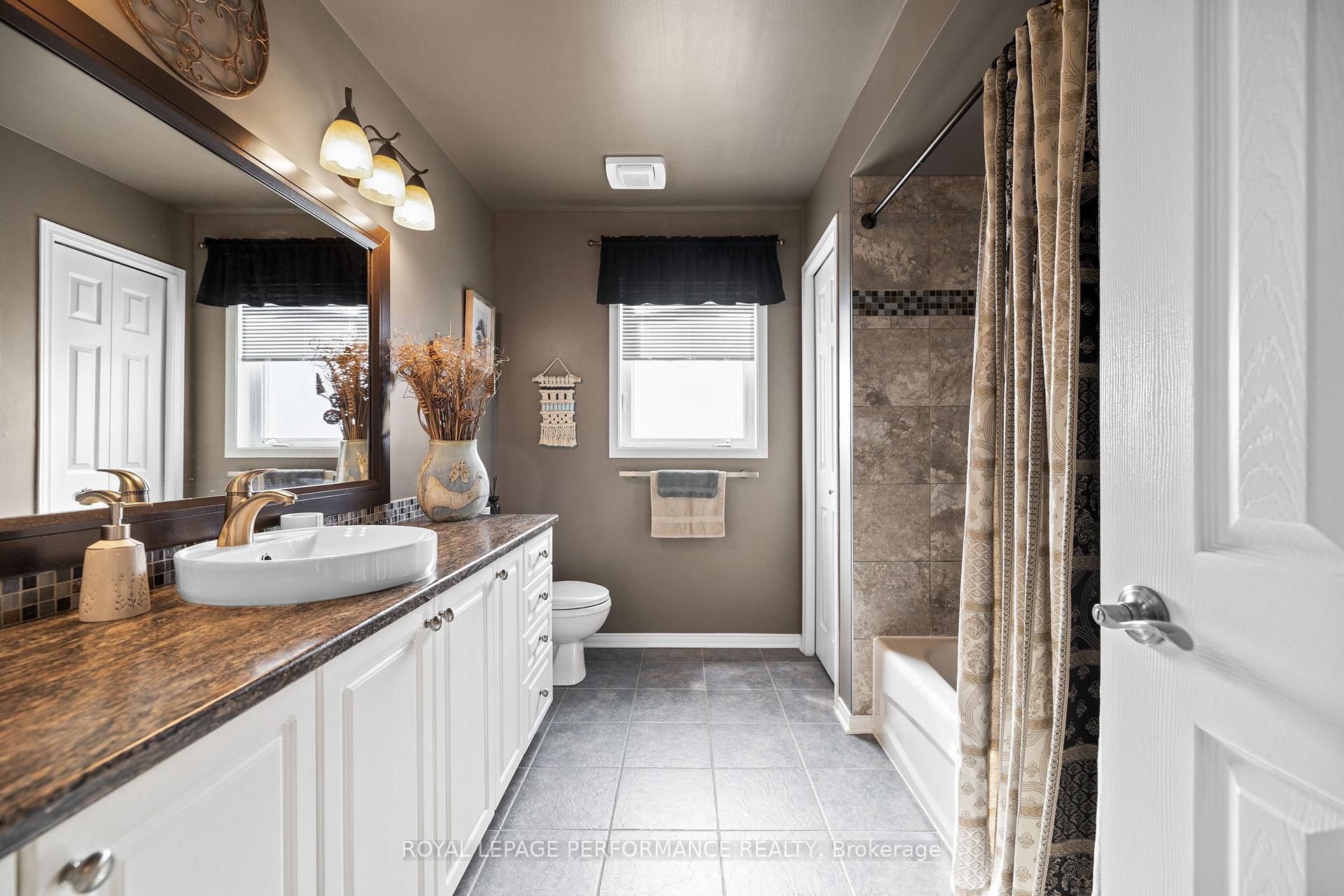 Photo 25 of 2325 Longwater Street, Ottawa, Chapel Hill South - Orleans Village — HOMEH
