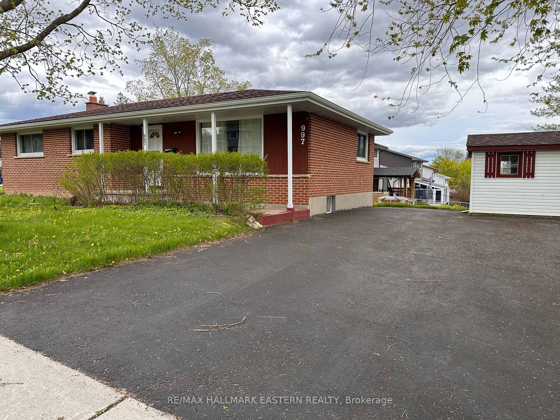 Photo 1 of Unit Lower, 997 Cumberland Avenue, Peterborough, Northcrest Ward 5 — HOMEH