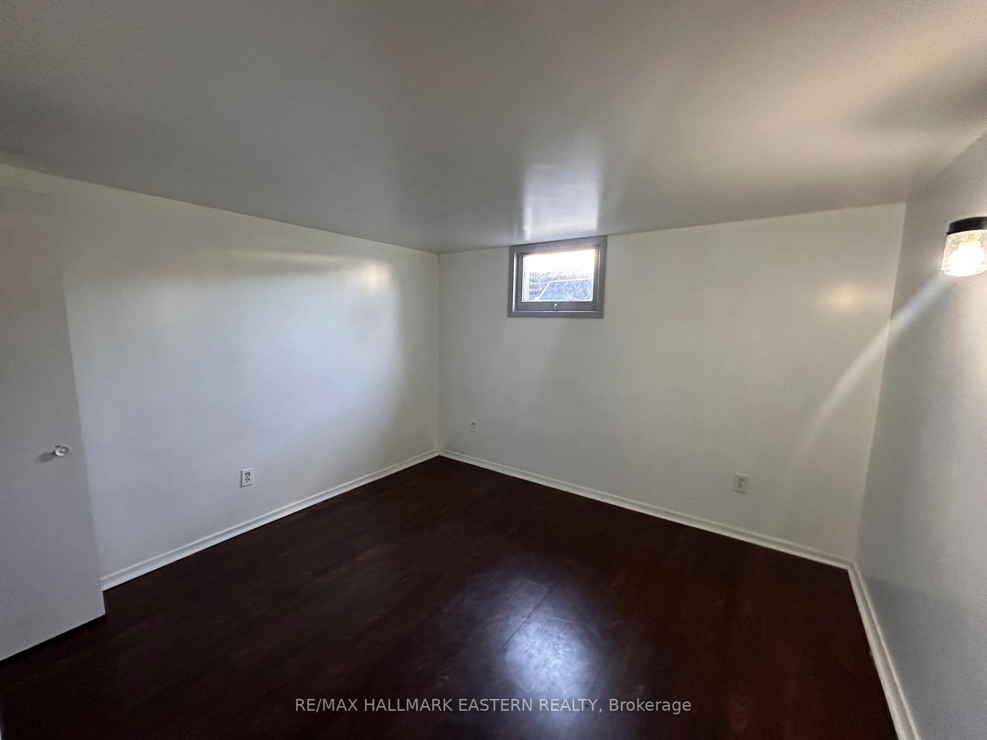Photo 3 of Unit Lower, 997 Cumberland Avenue, Peterborough, Northcrest Ward 5 — HOMEH
