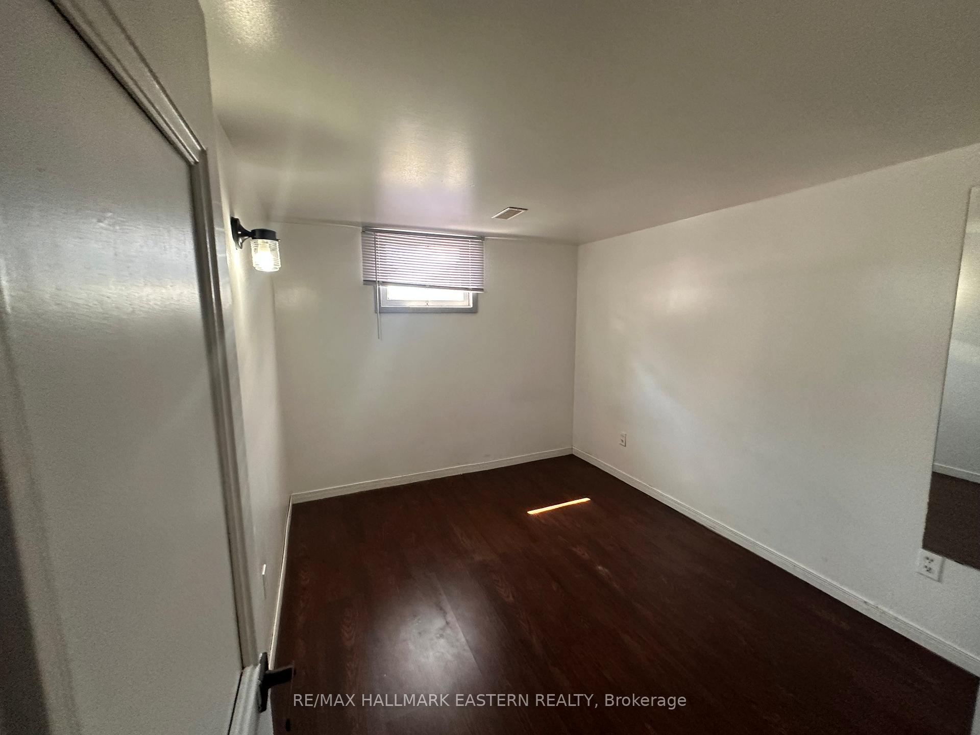 Photo 4 of Unit Lower, 997 Cumberland Avenue, Peterborough, Northcrest Ward 5 — HOMEH