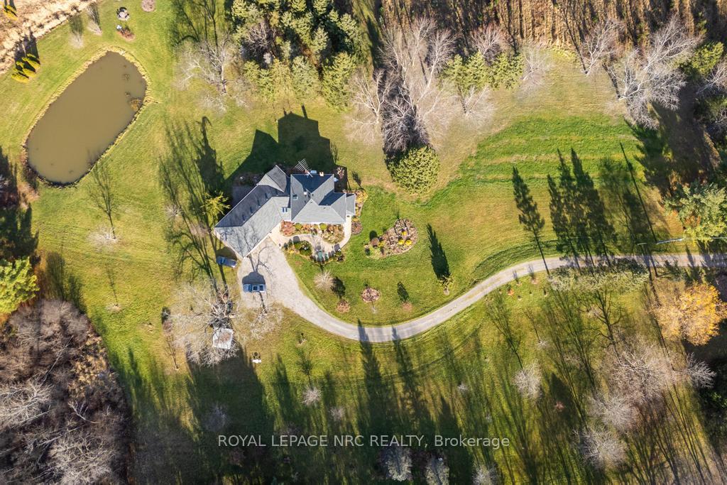 Photo 3 of 740 Centre Street, Pelham, Fenwick — HOMEH