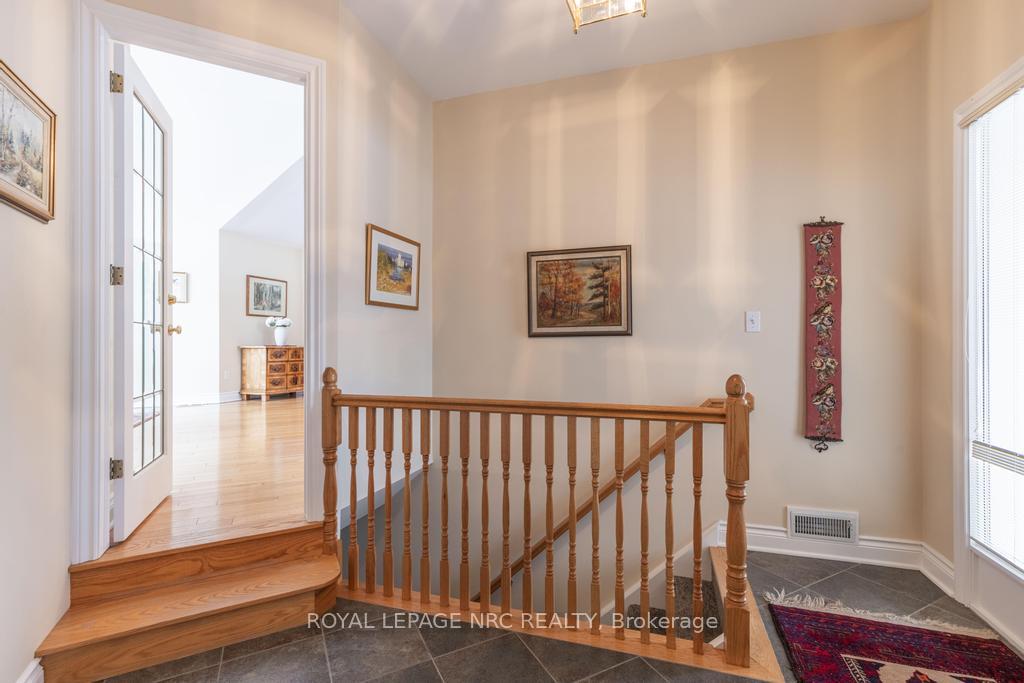 Photo 11 of 740 Centre Street, Pelham, Fenwick — HOMEH
