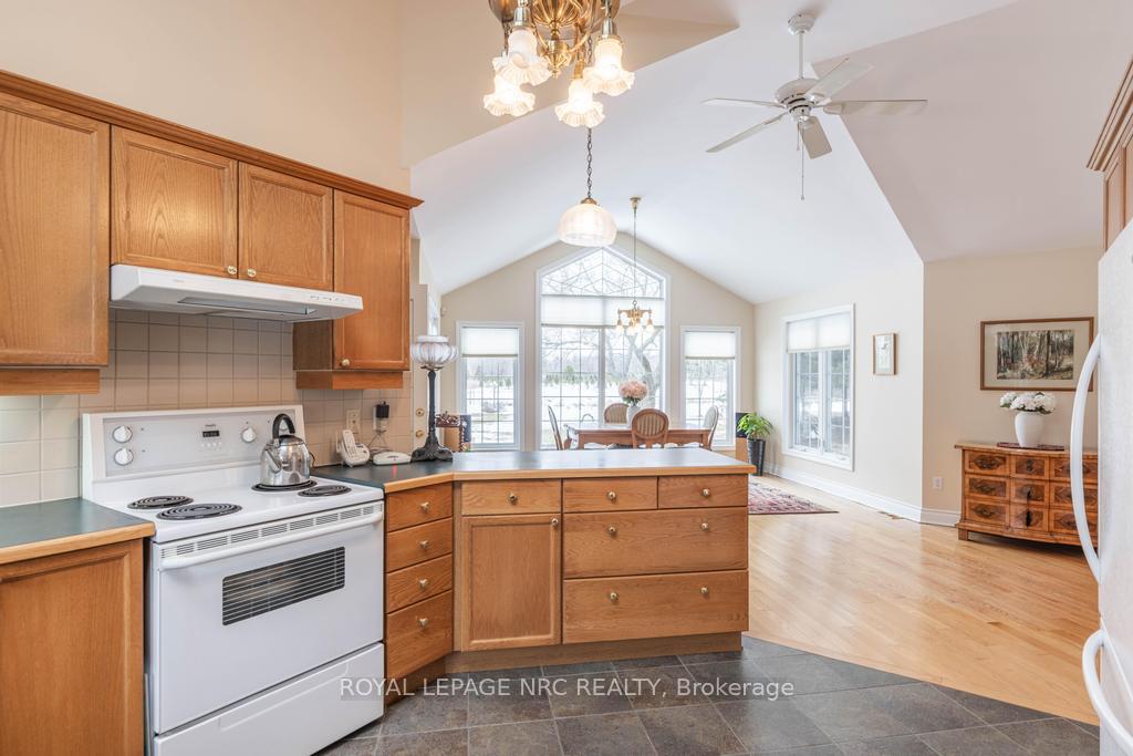 Photo 18 of 740 Centre Street, Pelham, Fenwick — HOMEH