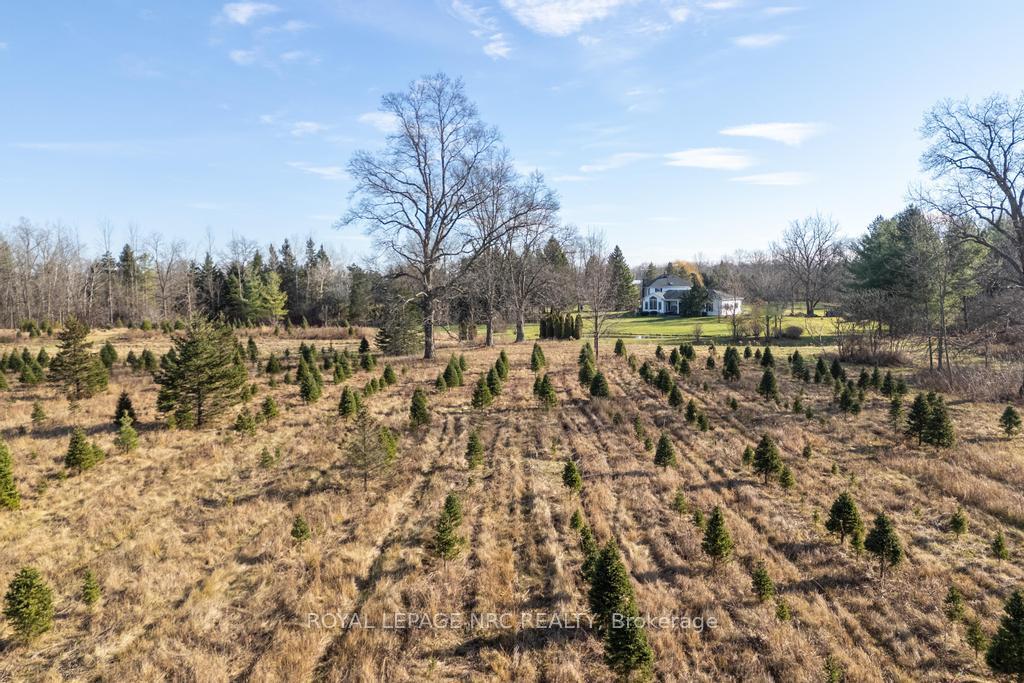 Photo 36 of 740 Centre Street, Pelham, Fenwick — HOMEH
