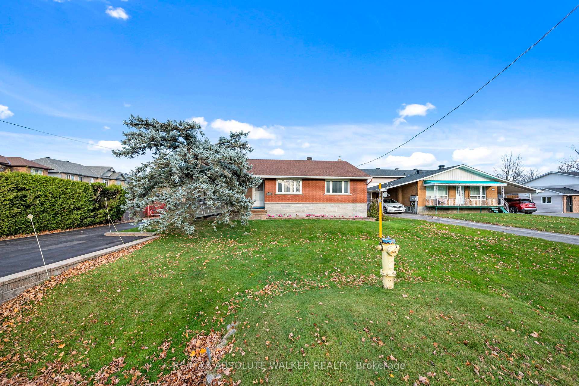 Photo 2 of 2701 Page Road, Ottawa, Mer Bleue/Bradley Estates/Anderson Park — HOMEH