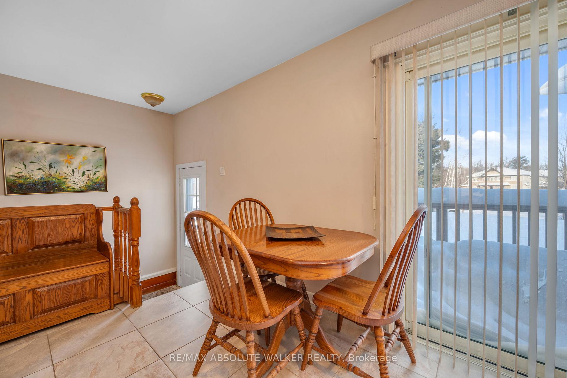 Photo 11 of 2701 Page Road, Ottawa, Mer Bleue/Bradley Estates/Anderson Park — HOMEH