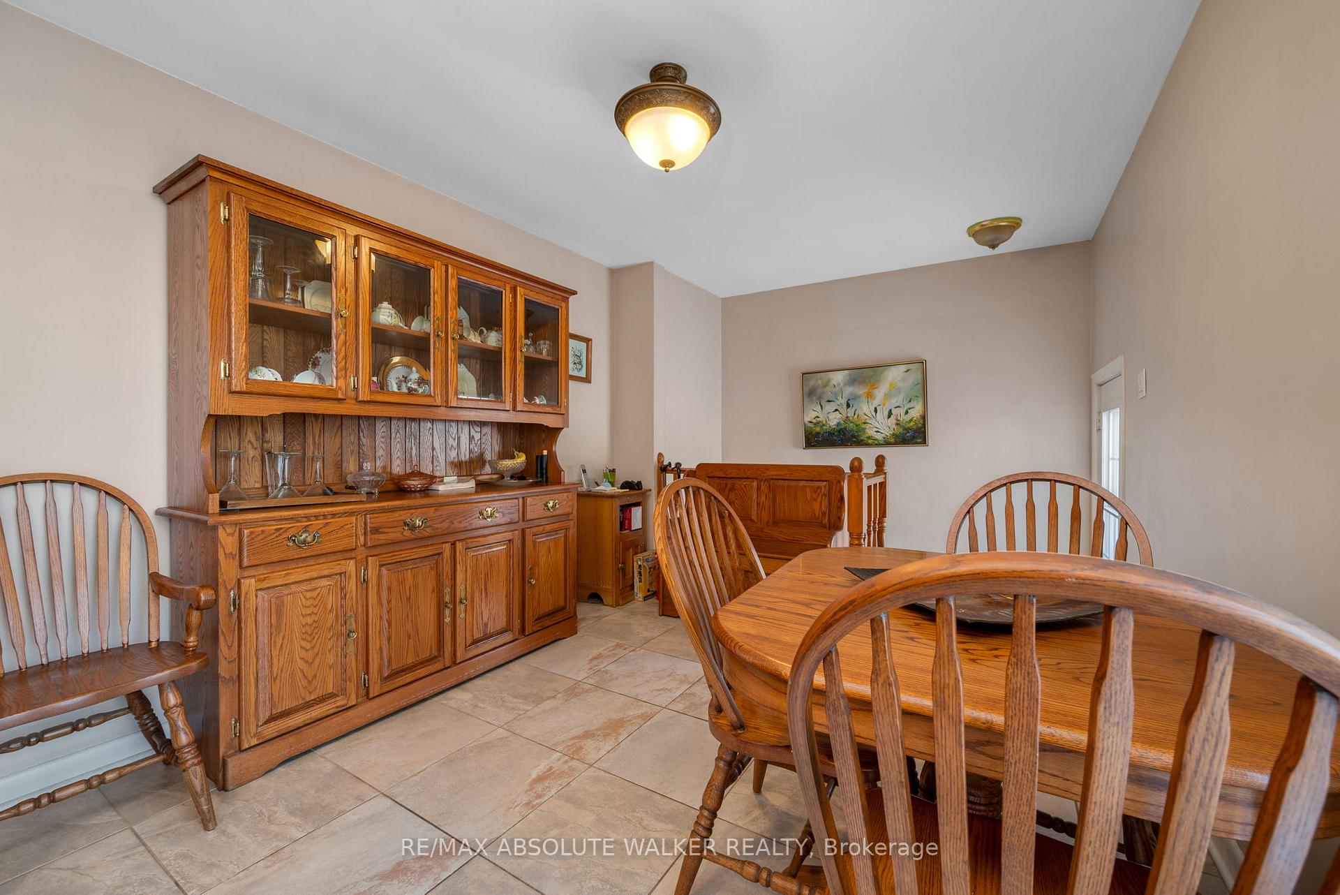 Photo 12 of 2701 Page Road, Ottawa, Mer Bleue/Bradley Estates/Anderson Park — HOMEH
