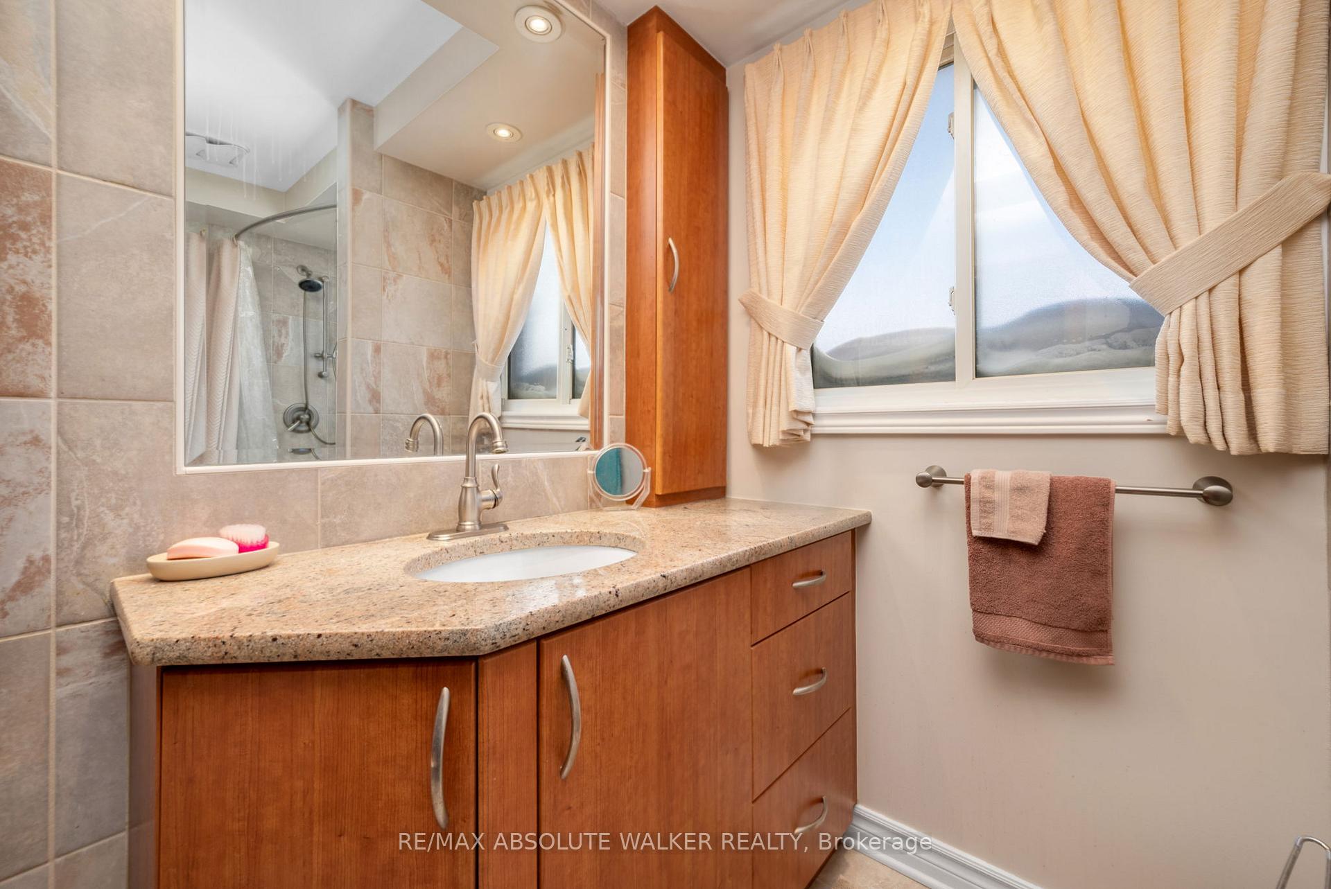 Photo 19 of 2701 Page Road, Ottawa, Mer Bleue/Bradley Estates/Anderson Park — HOMEH
