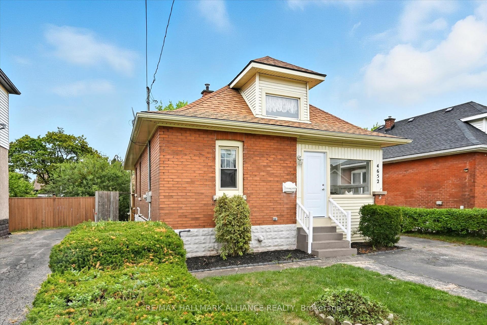 Photo 2 of 4652 Sixth Avenue, Niagara Falls, Cherrywood — HOMEH