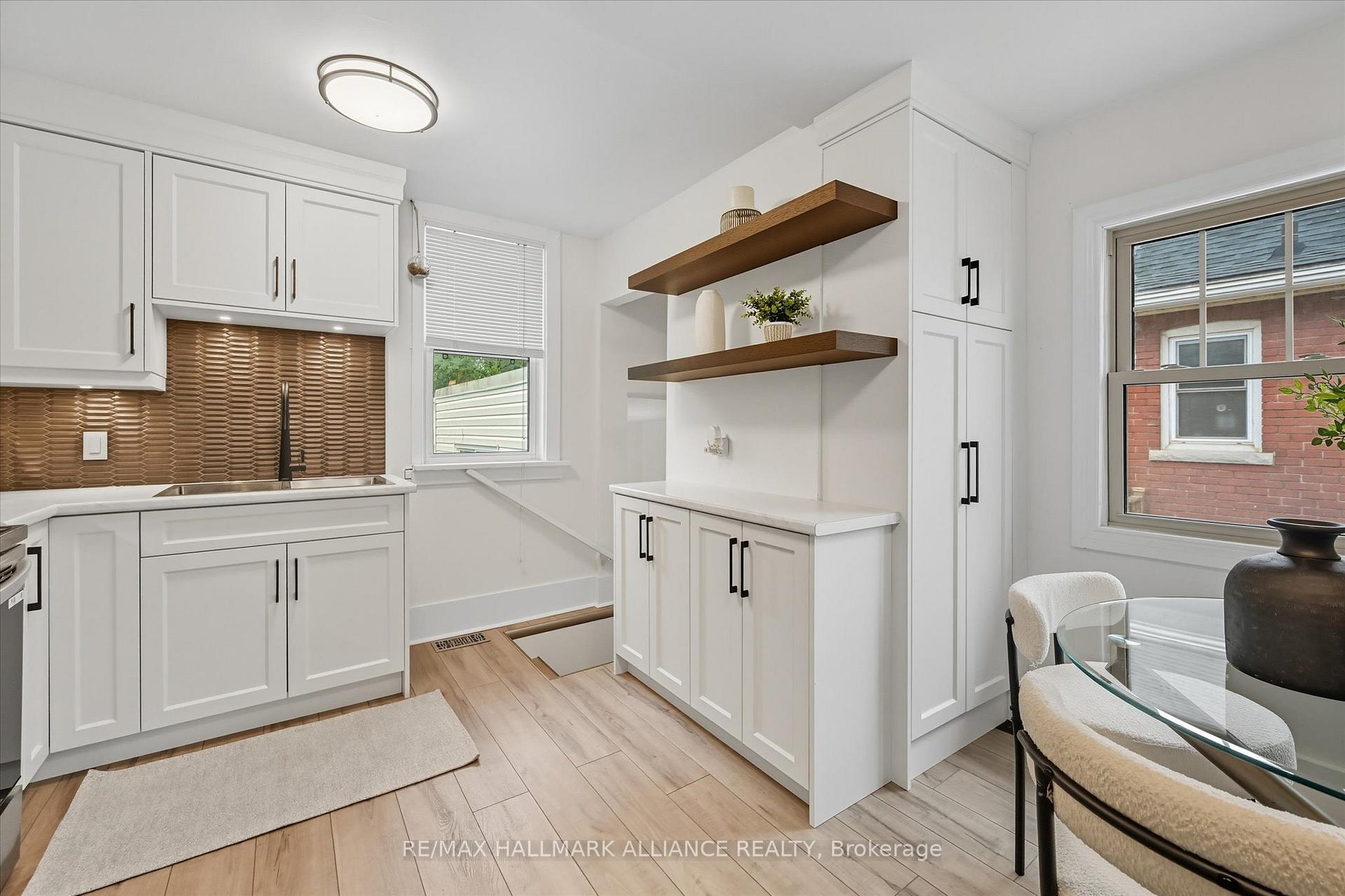 Photo 18 of 4652 Sixth Avenue, Niagara Falls, Cherrywood — HOMEH