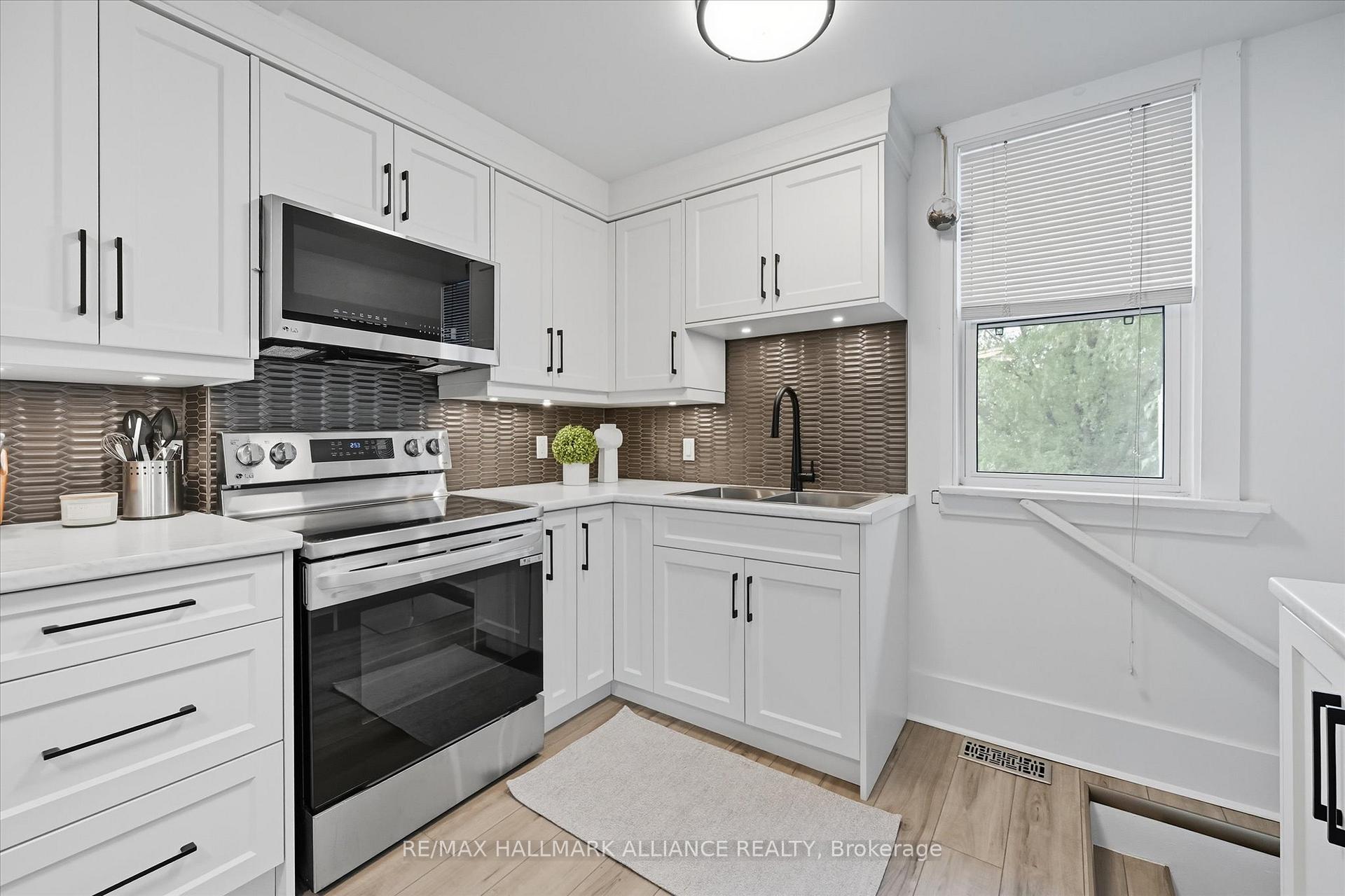 Photo 20 of 4652 Sixth Avenue, Niagara Falls, Cherrywood — HOMEH