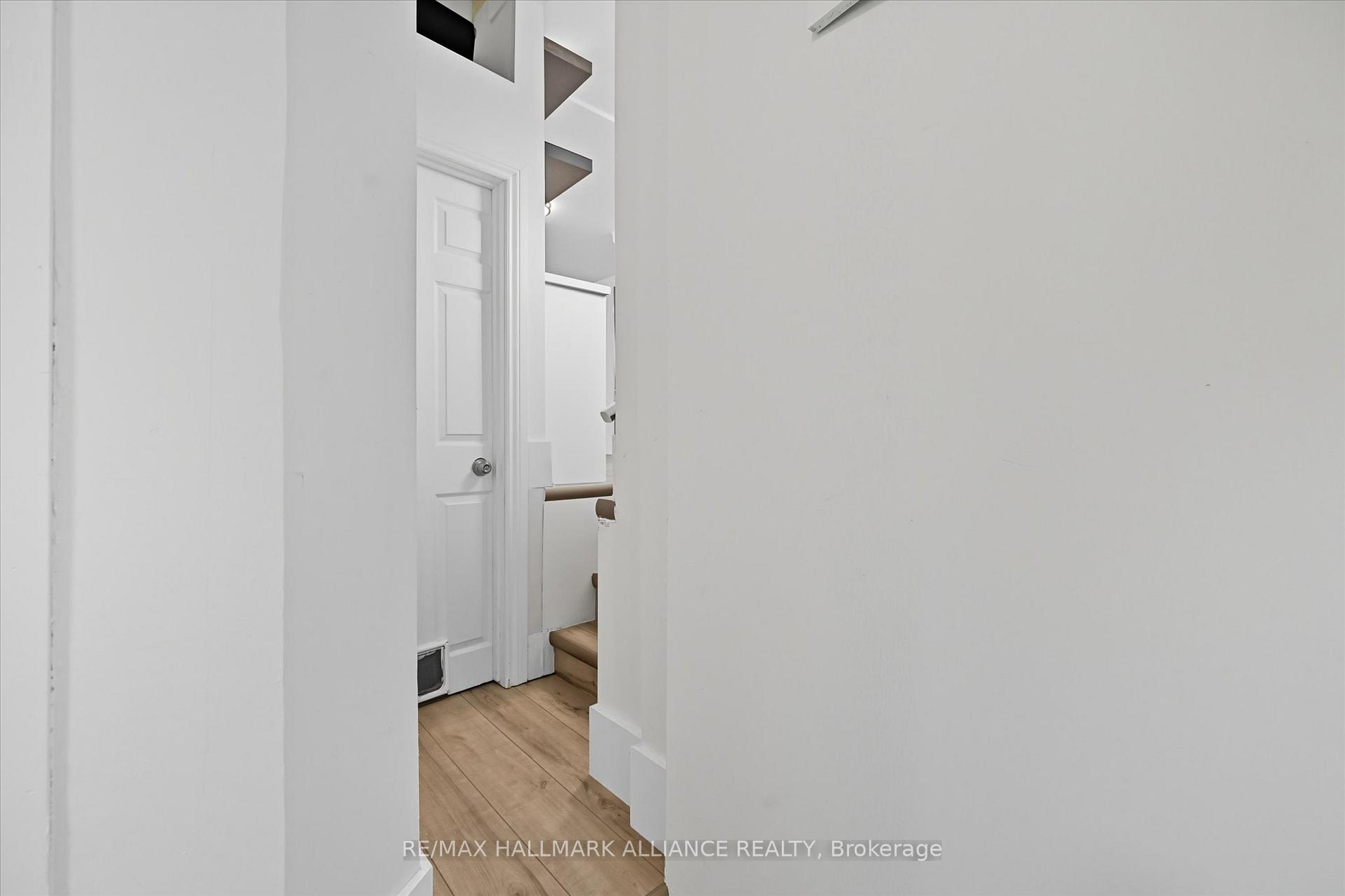 Photo 28 of 4652 Sixth Avenue, Niagara Falls, Cherrywood — HOMEH
