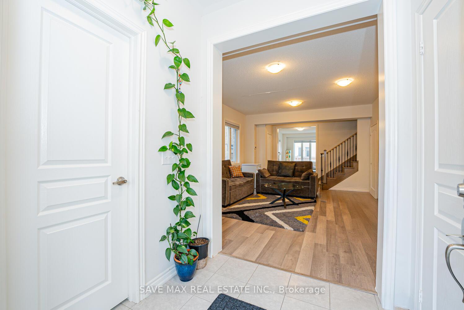 Photo 6 of 1534 Chretien Street, Milton, Ford — HOMEH