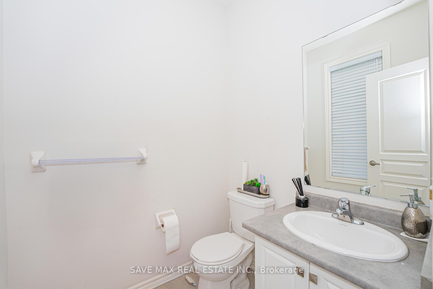 Photo 8 of 1534 Chretien Street, Milton, Ford — HOMEH