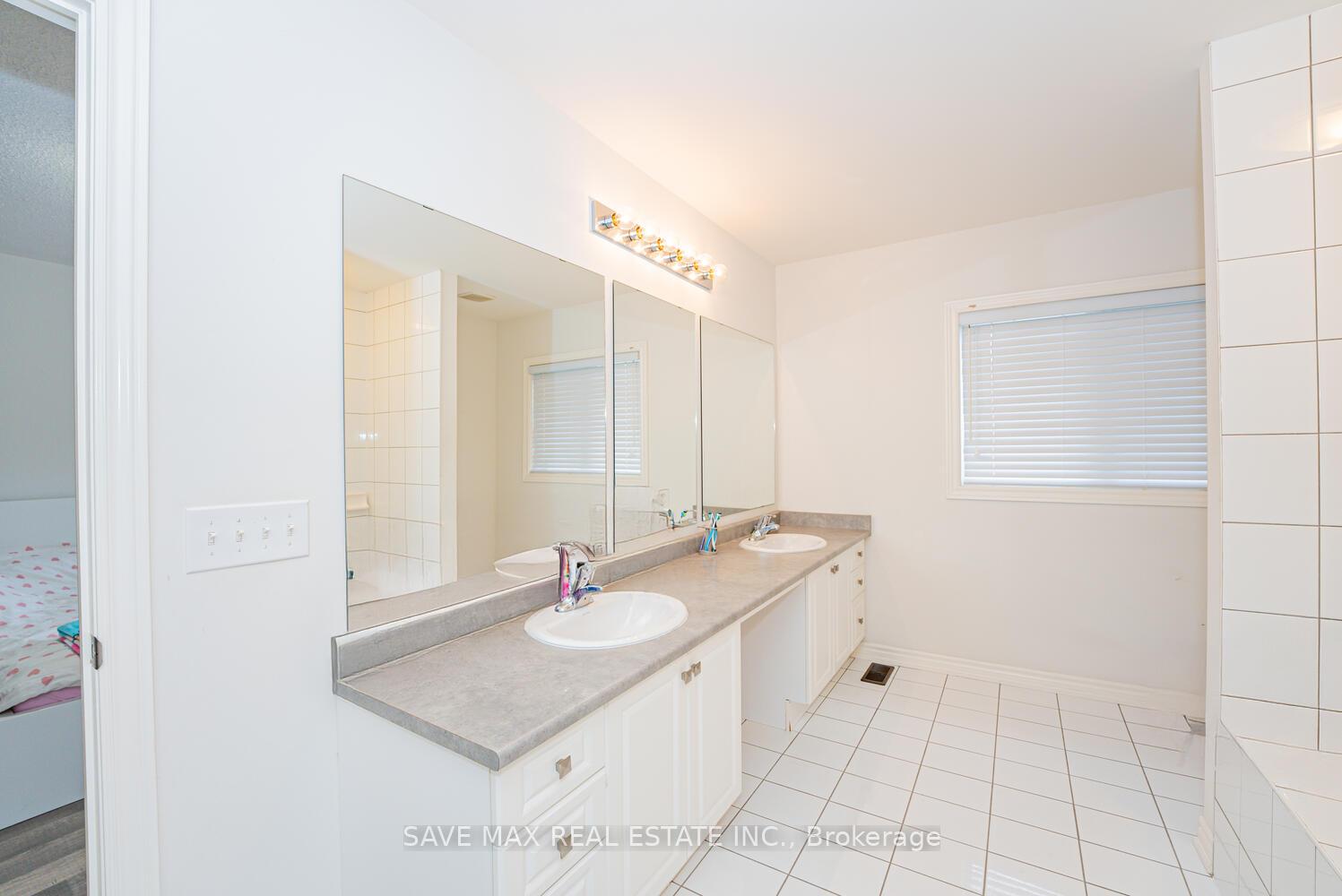 Photo 29 of 1534 Chretien Street, Milton, Ford — HOMEH