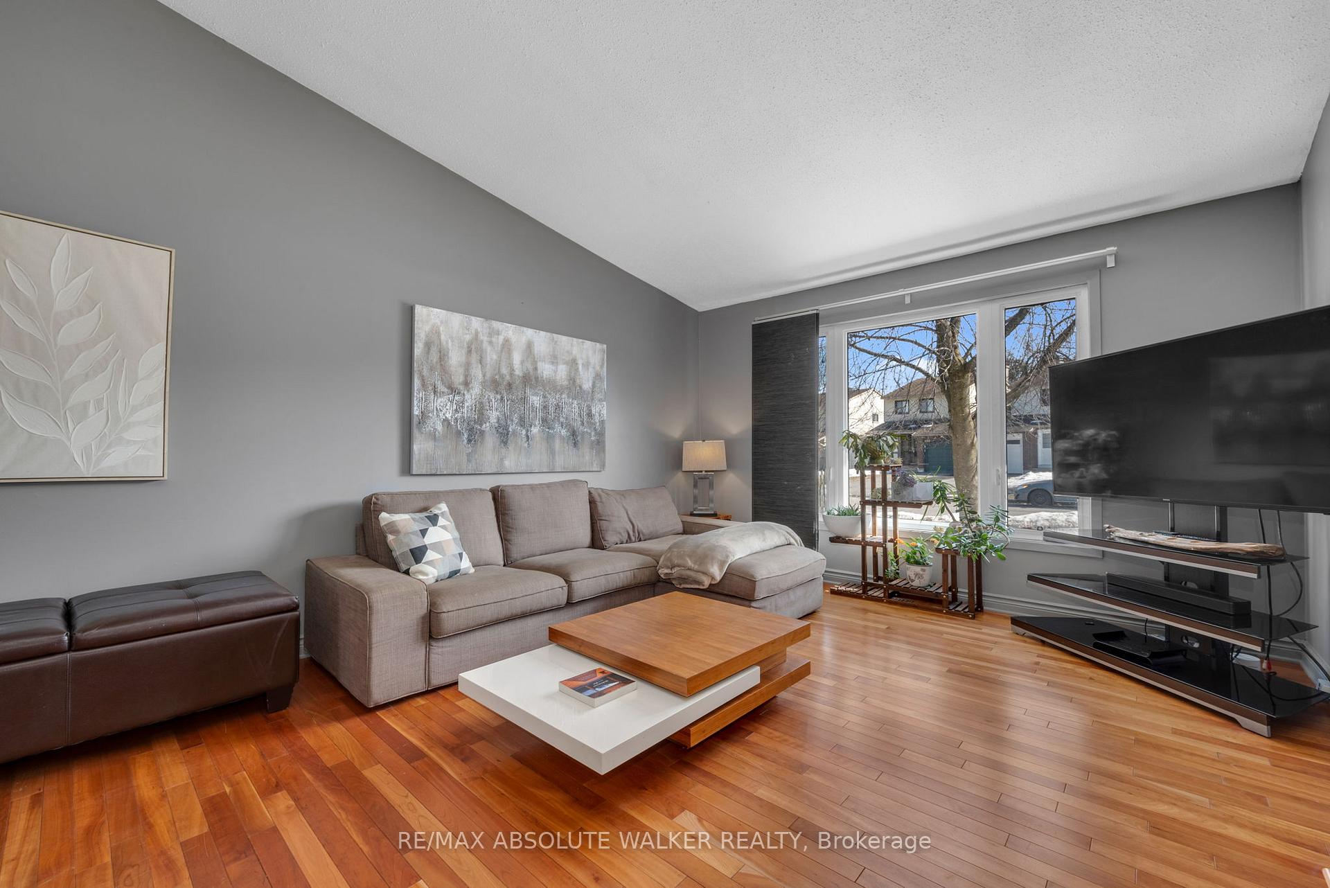 Photo 2 of 7901 Decarie Drive, Ottawa, Orleans Wood — HOMEH