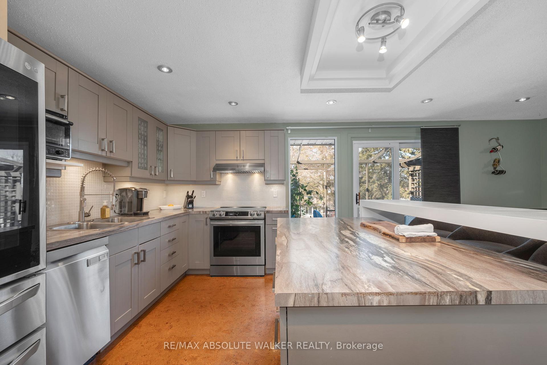 Photo 7 of 7901 Decarie Drive, Ottawa, Orleans Wood — HOMEH