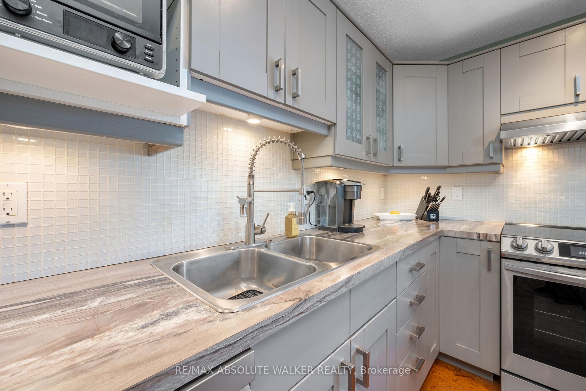 Photo 8 of 7901 Decarie Drive, Ottawa, Orleans Wood — HOMEH