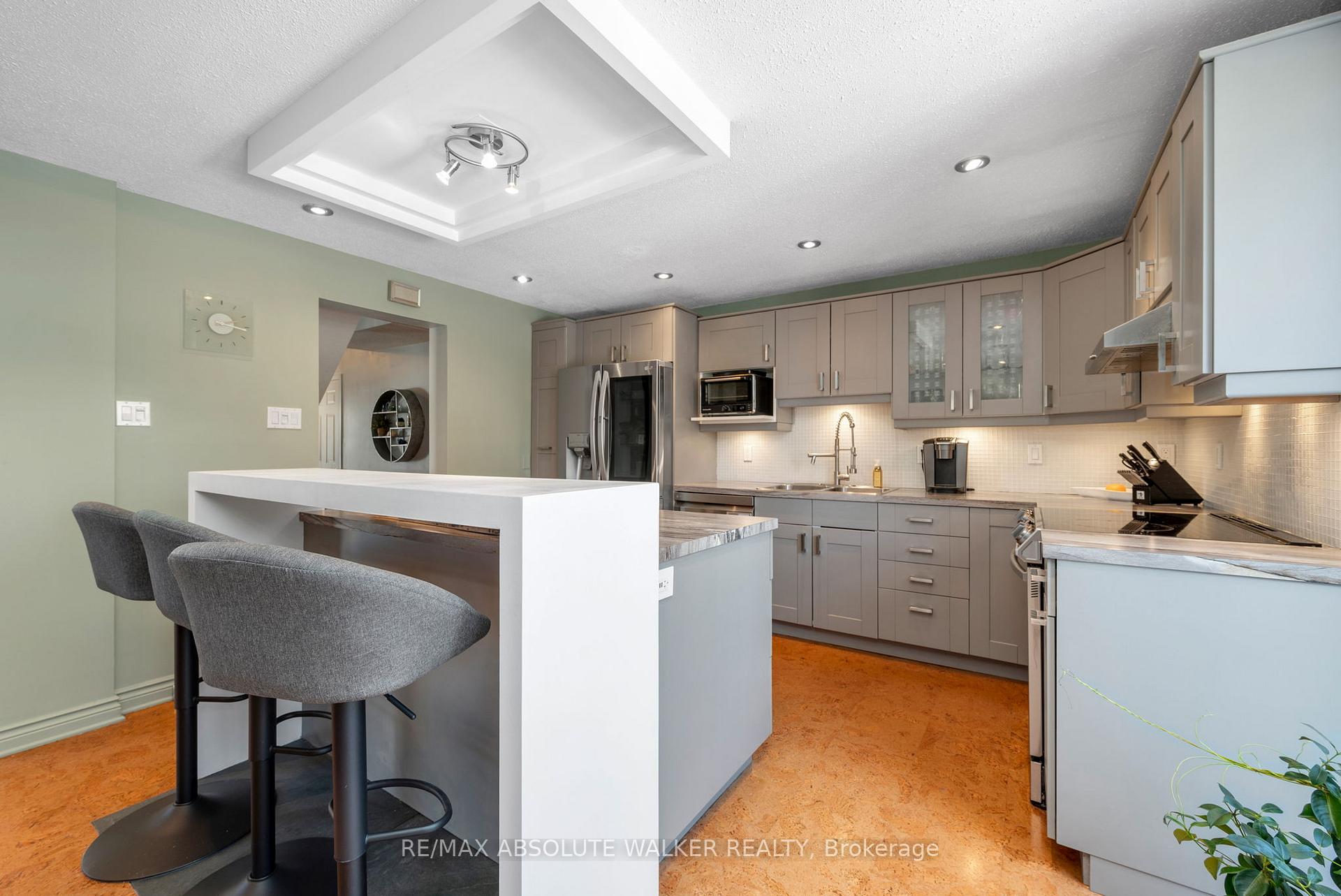 Photo 9 of 7901 Decarie Drive, Ottawa, Orleans Wood — HOMEH