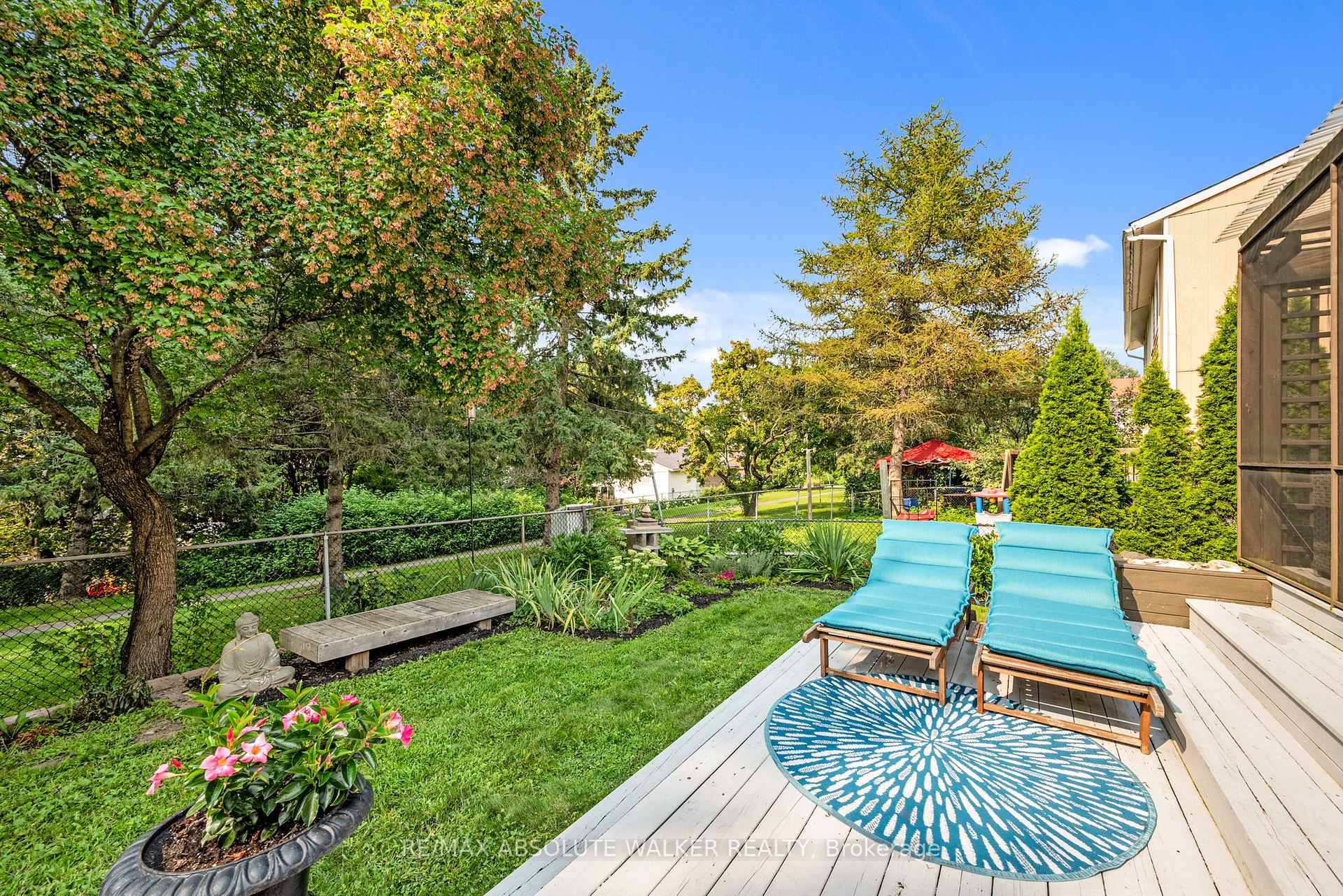 Photo 33 of 7901 Decarie Drive, Ottawa, Orleans Wood — HOMEH