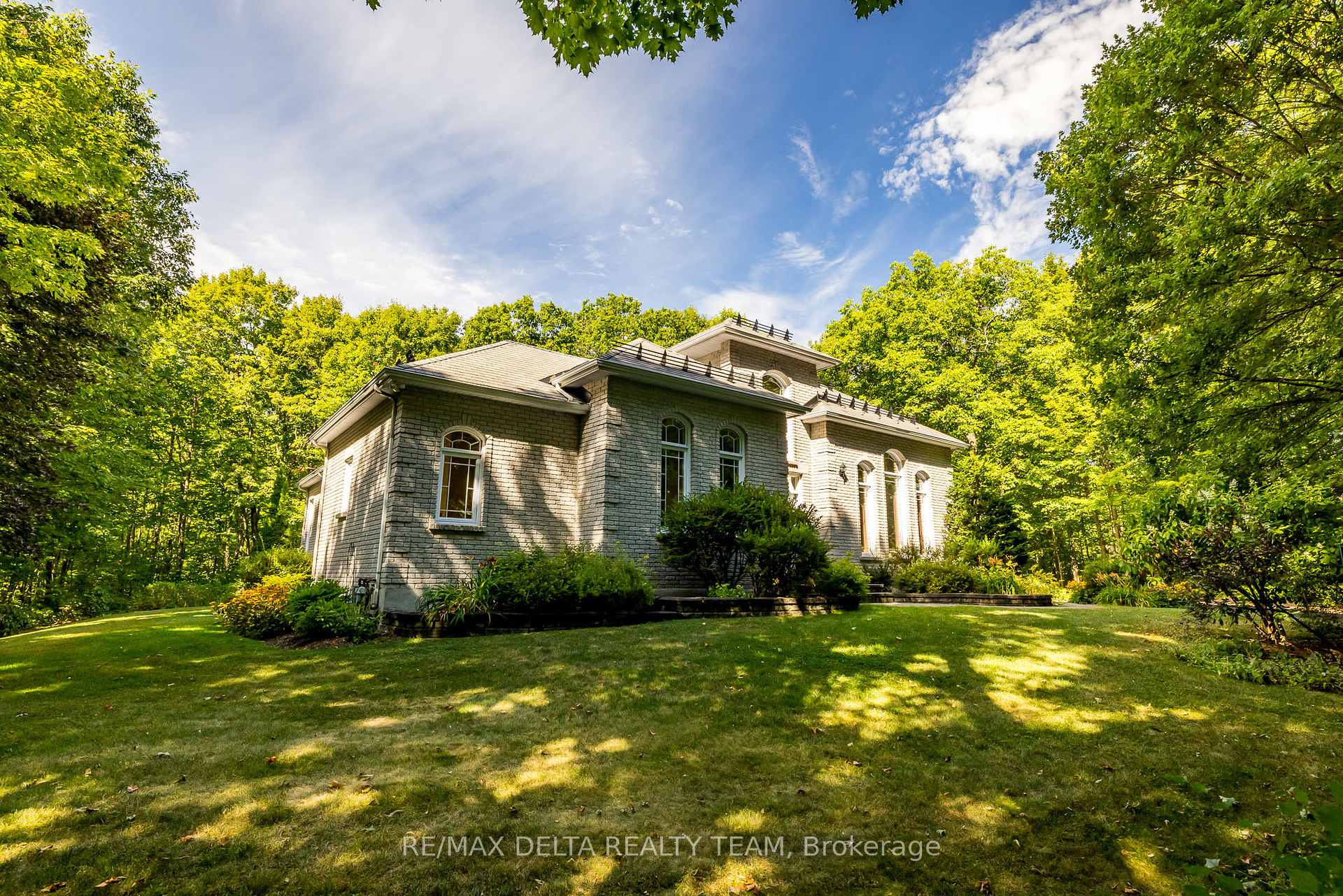 Photo 4 of 1340 Georges Vanier Drive, Ottawa, Cumberland Ridge — HOMEH