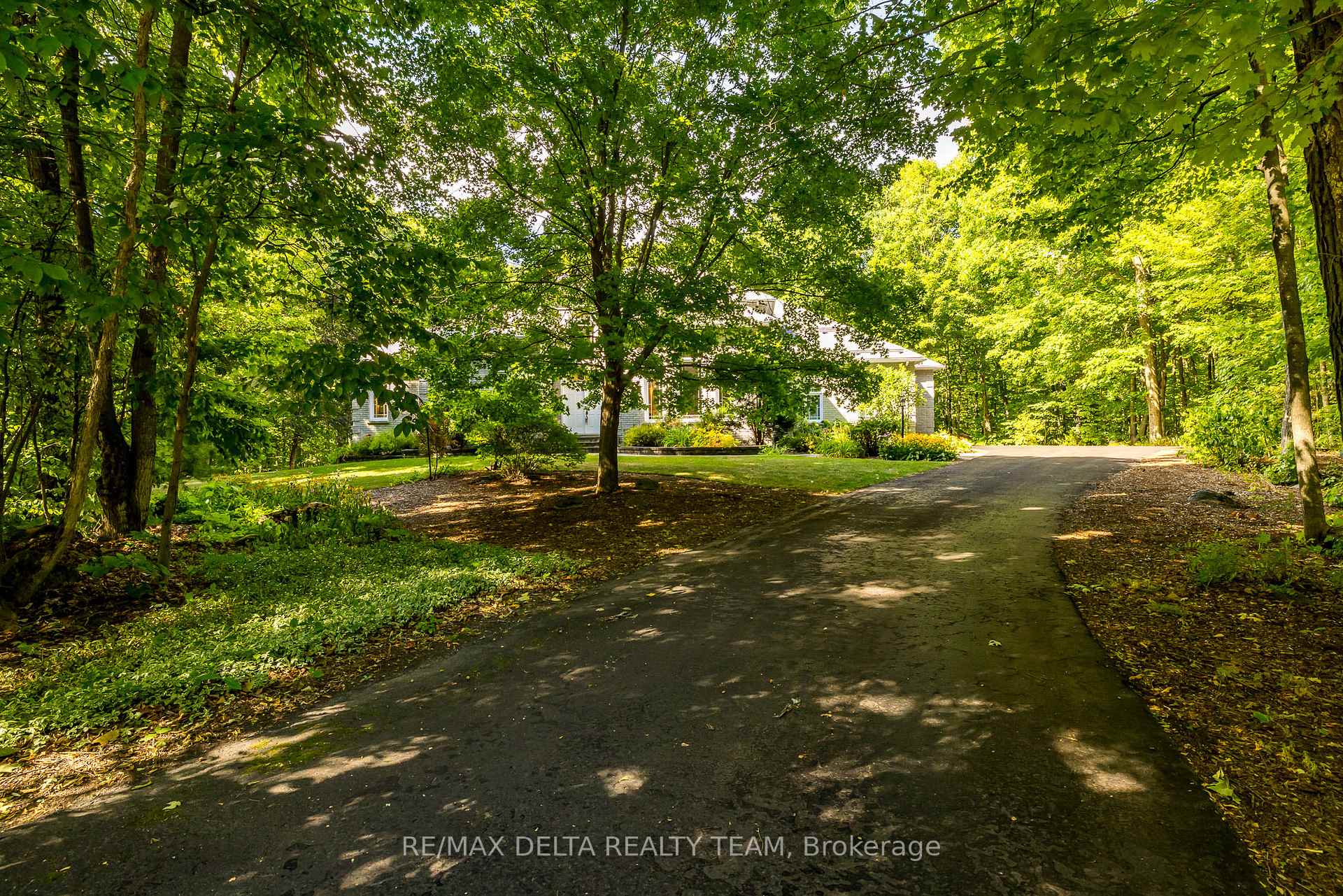 Photo 5 of 1340 Georges Vanier Drive, Ottawa, Cumberland Ridge — HOMEH