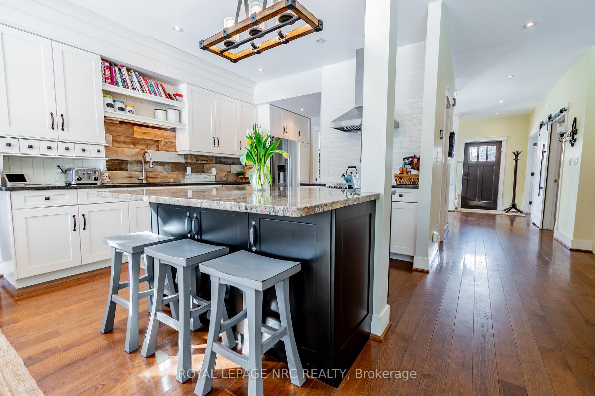 Photo 15 of 692 Canboro Road, Pelham, Fenwick — HOMEH
