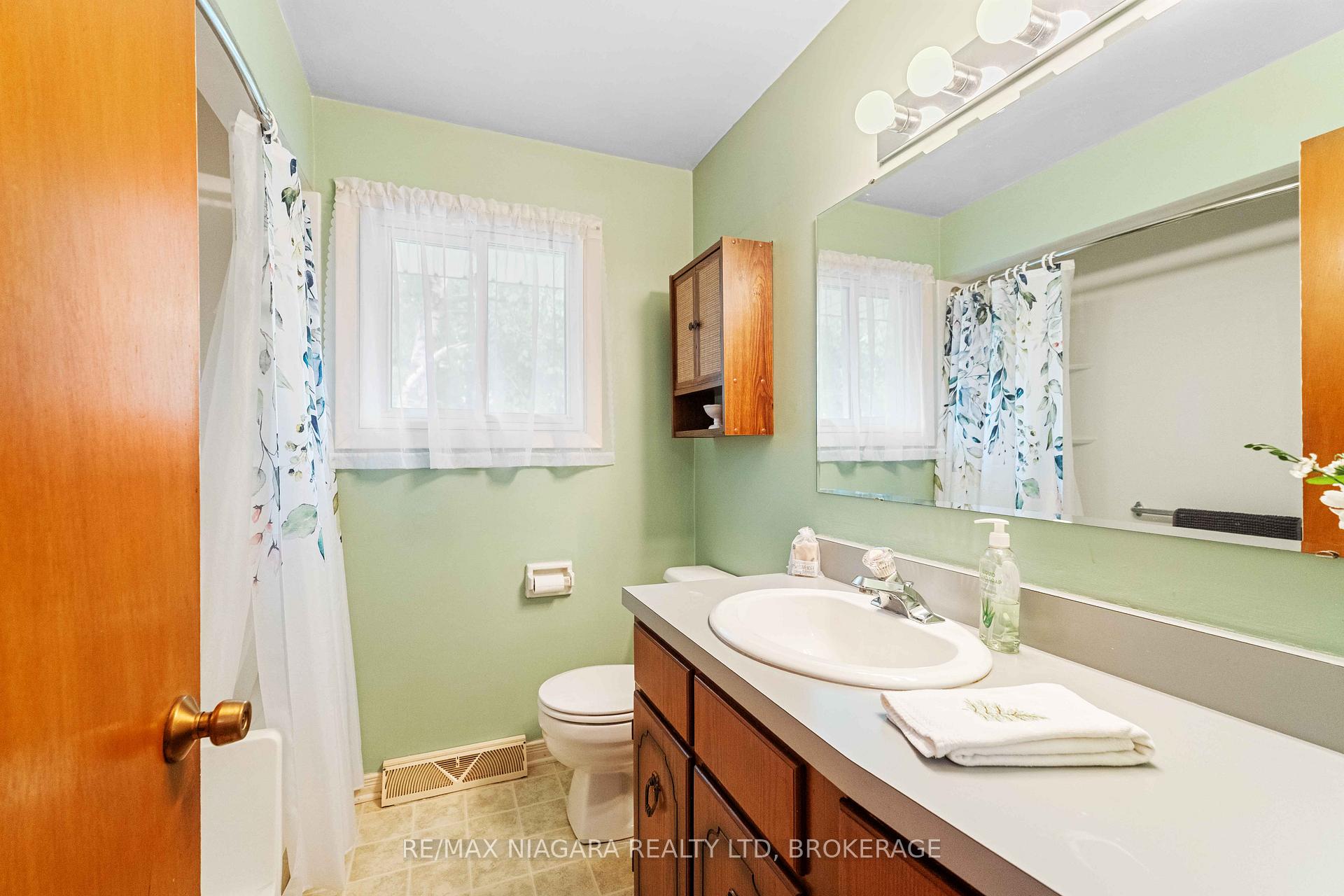 Photo 6 of 5840 Keith Street, Niagara Falls, Church's Lane — HOMEH