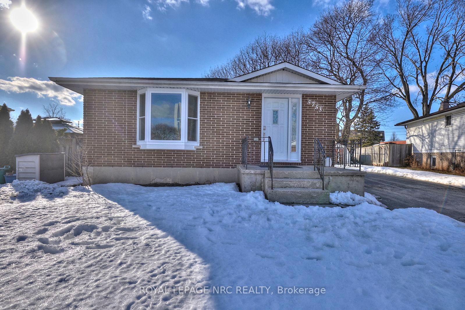 Photo 2 of 5753 Sunnylea Crescent, Niagara Falls, Arad/Fallsview — HOMEH