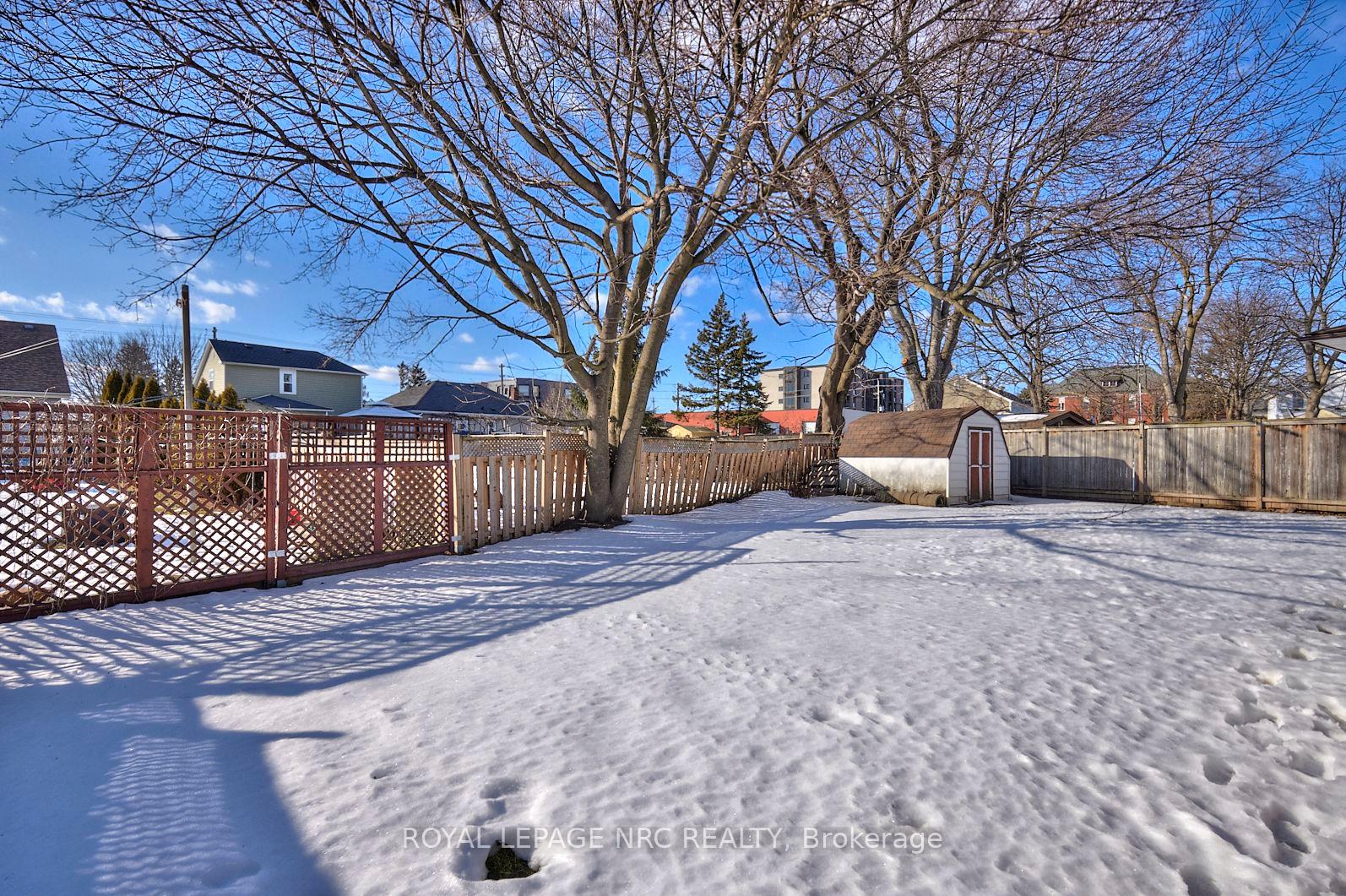 Photo 4 of 5753 Sunnylea Crescent, Niagara Falls, Arad/Fallsview — HOMEH