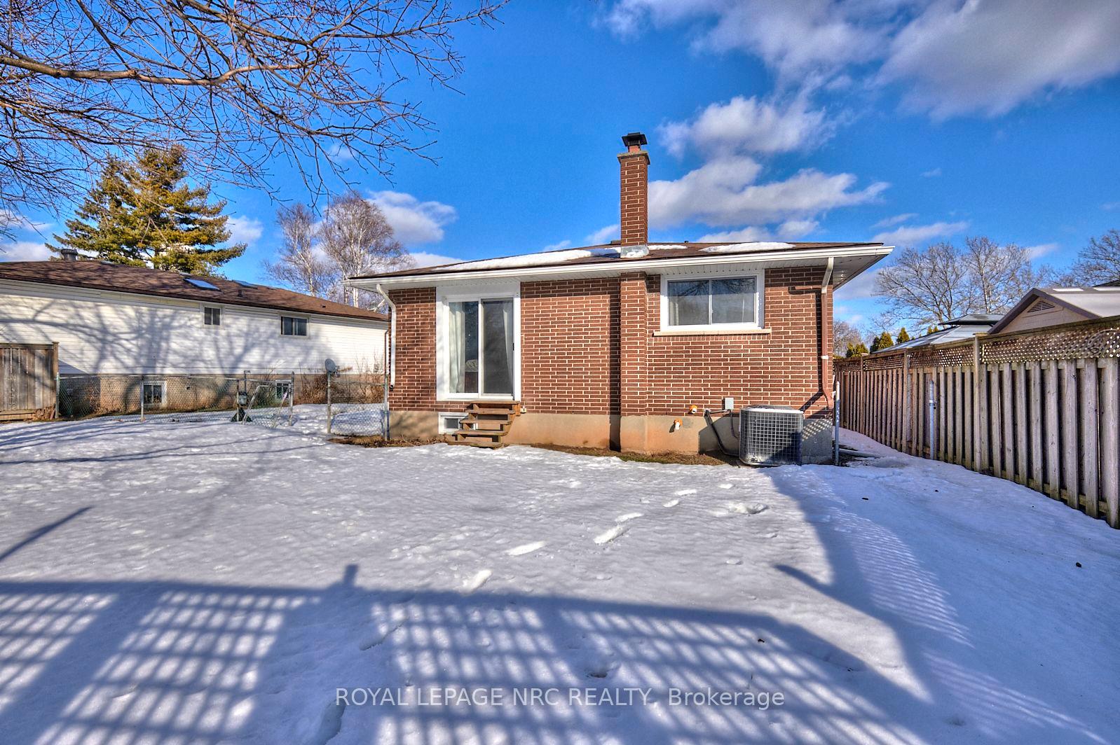 Photo 5 of 5753 Sunnylea Crescent, Niagara Falls, Arad/Fallsview — HOMEH