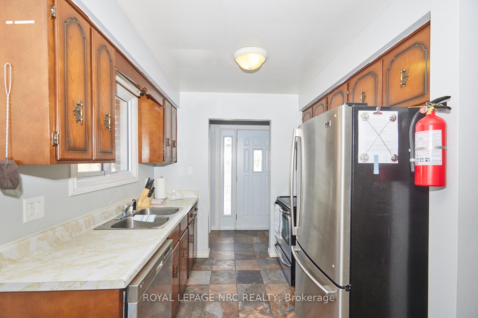 Photo 12 of 5753 Sunnylea Crescent, Niagara Falls, Arad/Fallsview — HOMEH