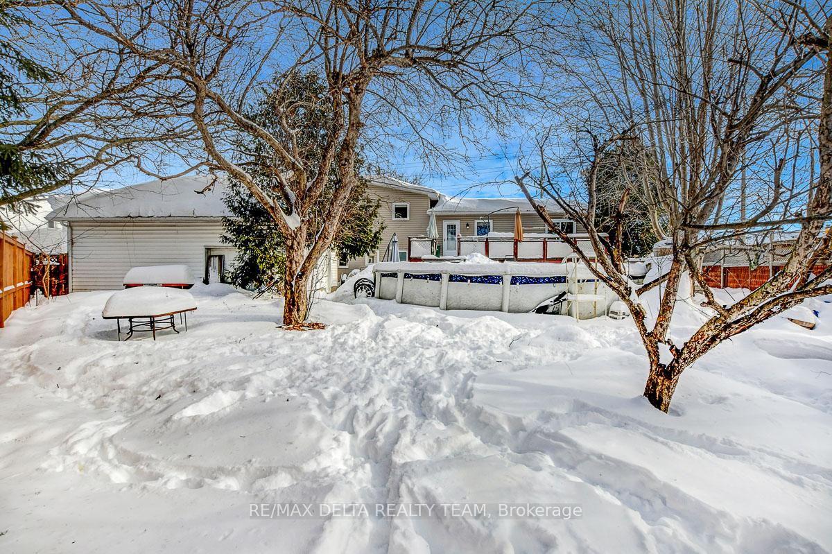 Photo 44 of 2002 Belcourt Boulevard, Ottawa, Chateauneuf — HOMEH