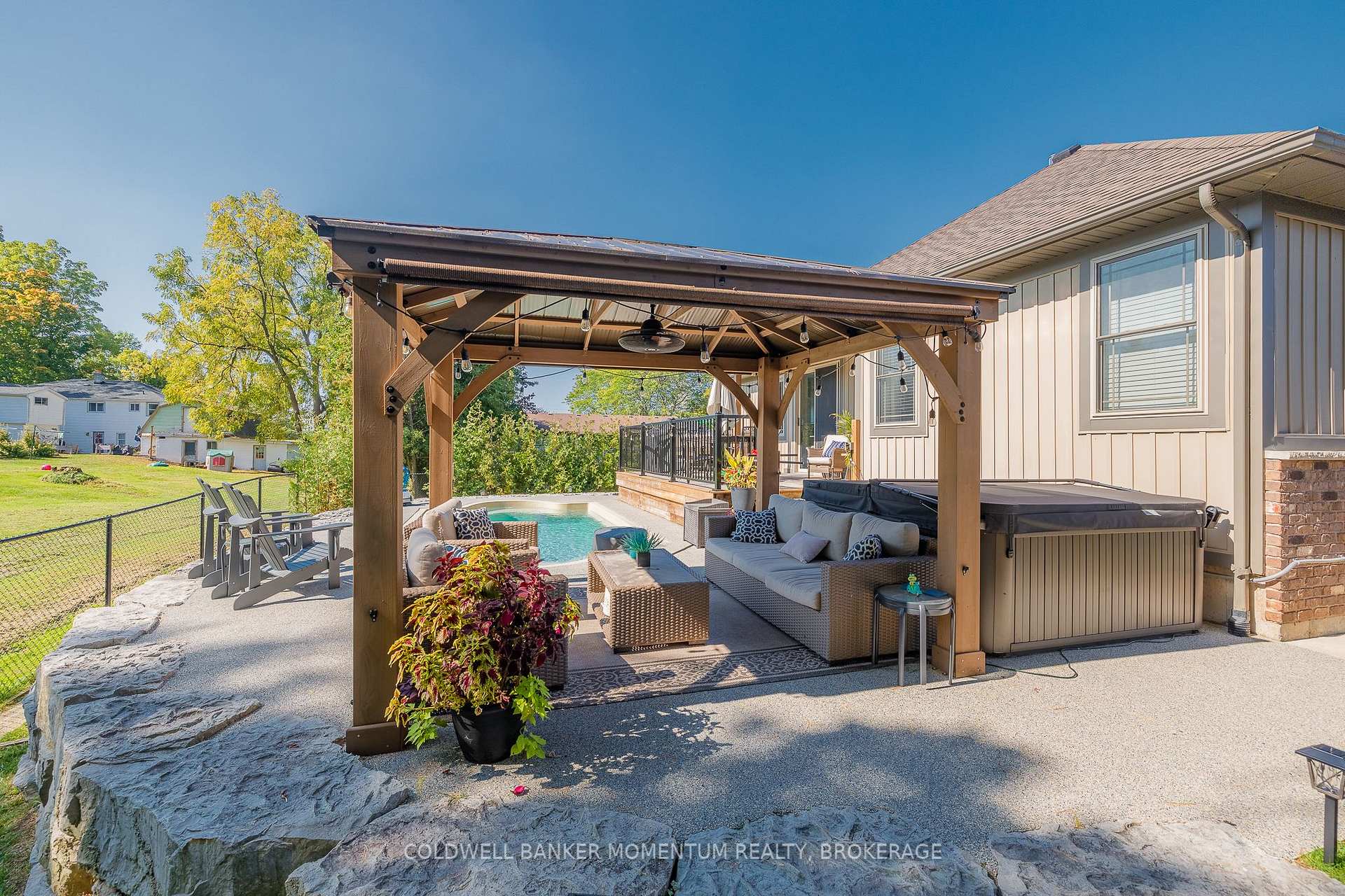 Photo 45 of 116 Sandra Drive, Pelham, Fenwick — HOMEH