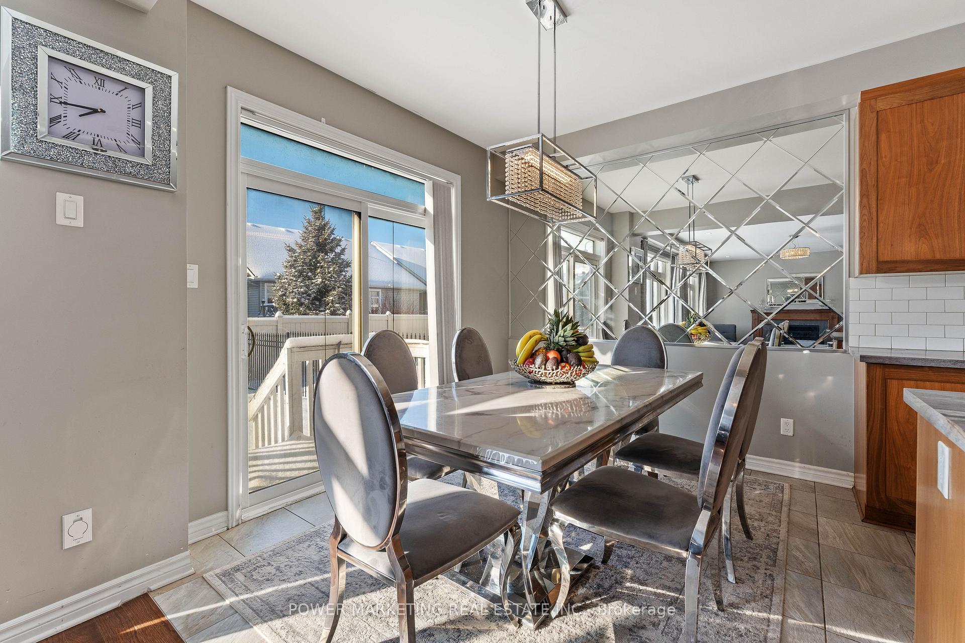 Photo 13 of 502 Strasbourg Street, Ottawa, Avalon West — HOMEH