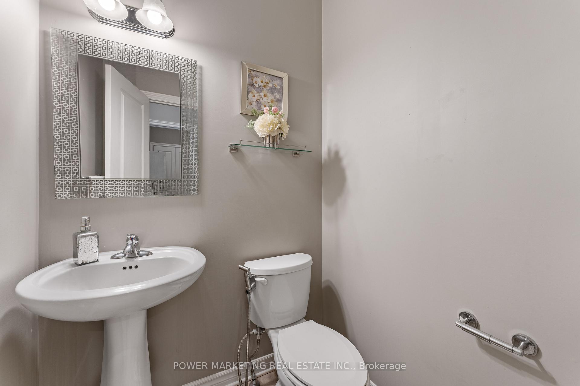 Photo 17 of 502 Strasbourg Street, Ottawa, Avalon West — HOMEH