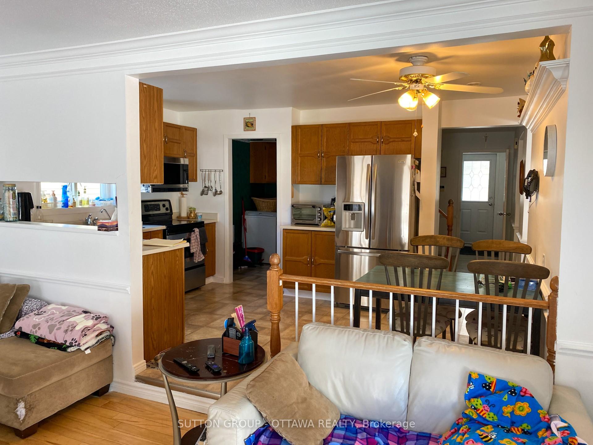 Photo 9 of 963 Snowshoe Crescent, Ottawa, Hiawatha Park/Convent Glen — HOMEH
