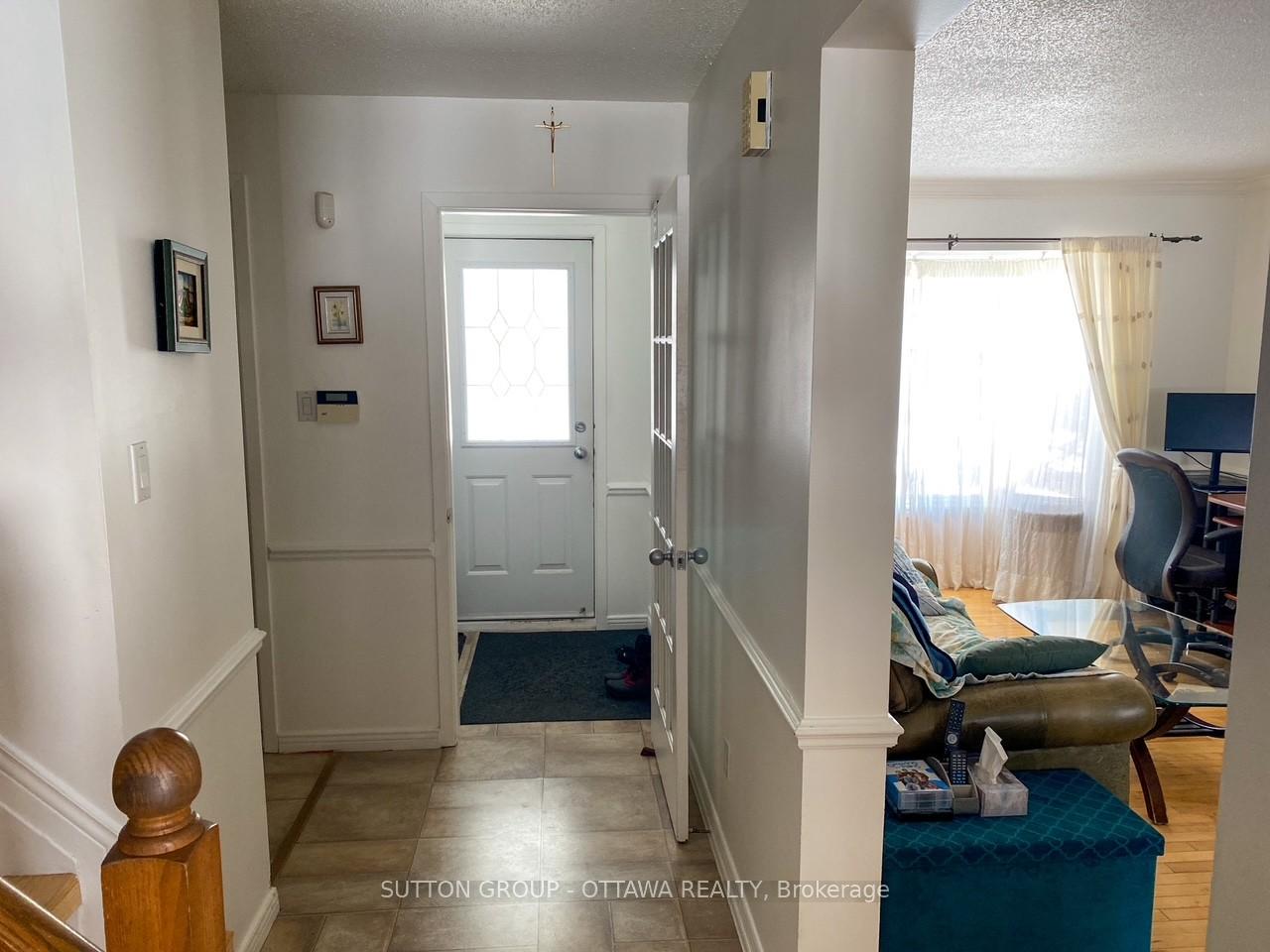 Photo 14 of 963 Snowshoe Crescent, Ottawa, Hiawatha Park/Convent Glen — HOMEH