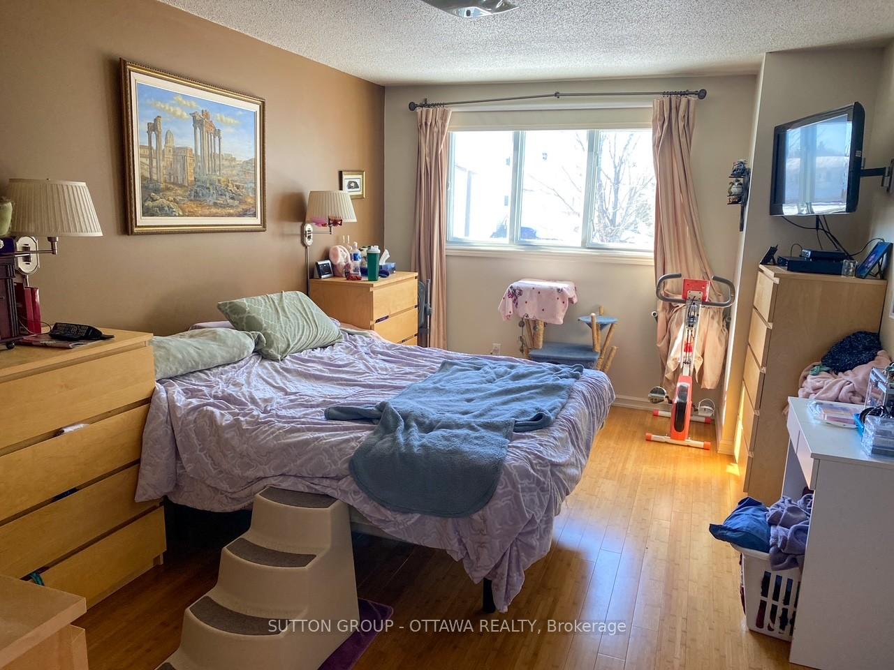 Photo 23 of 963 Snowshoe Crescent, Ottawa, Hiawatha Park/Convent Glen — HOMEH