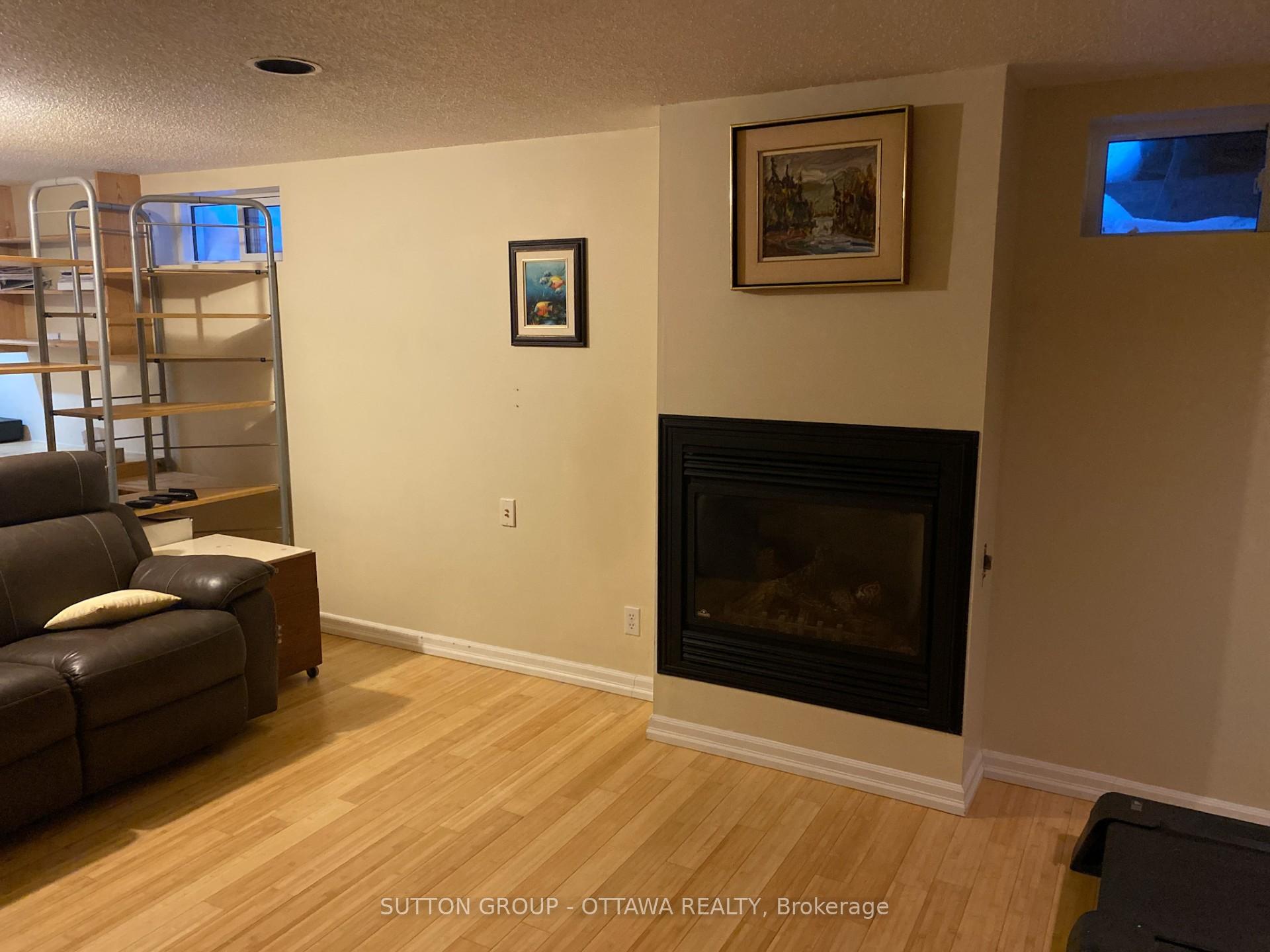 Photo 27 of 963 Snowshoe Crescent, Ottawa, Hiawatha Park/Convent Glen — HOMEH