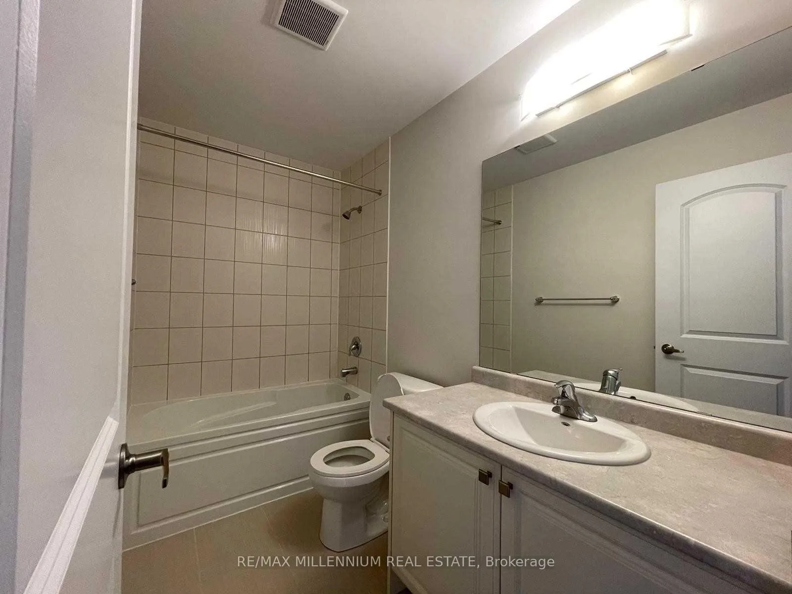 Photo 15 of Unit 34, 8273 Tulip Tree Drive, Niagara Falls, Brown — HOMEH