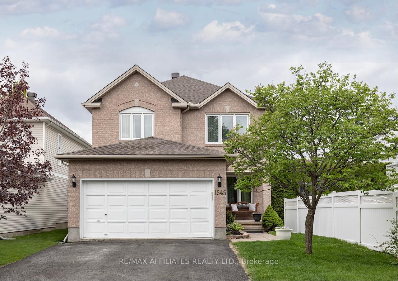 Front of 1545 Senateurs Way