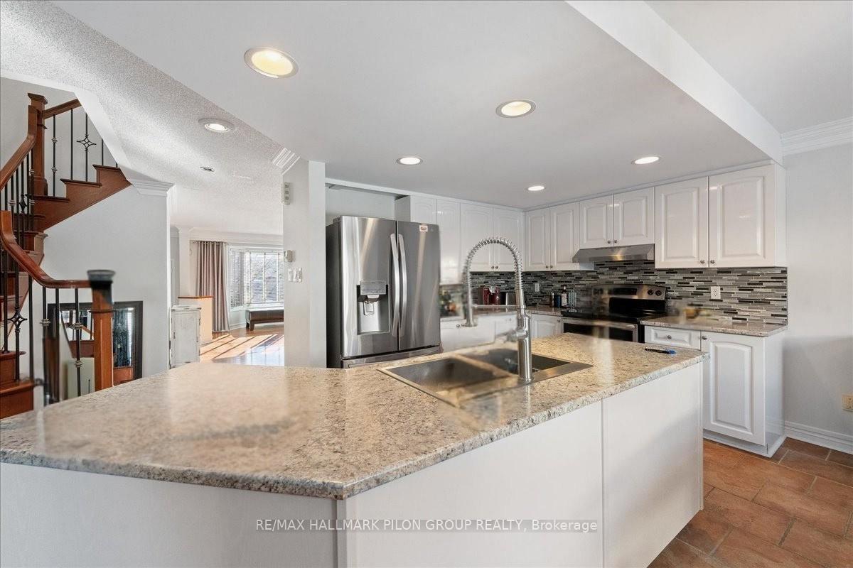Photo 6 of 2314 Valleywood Place, Ottawa, Chapel Hill South - Orleans Village — HOMEH